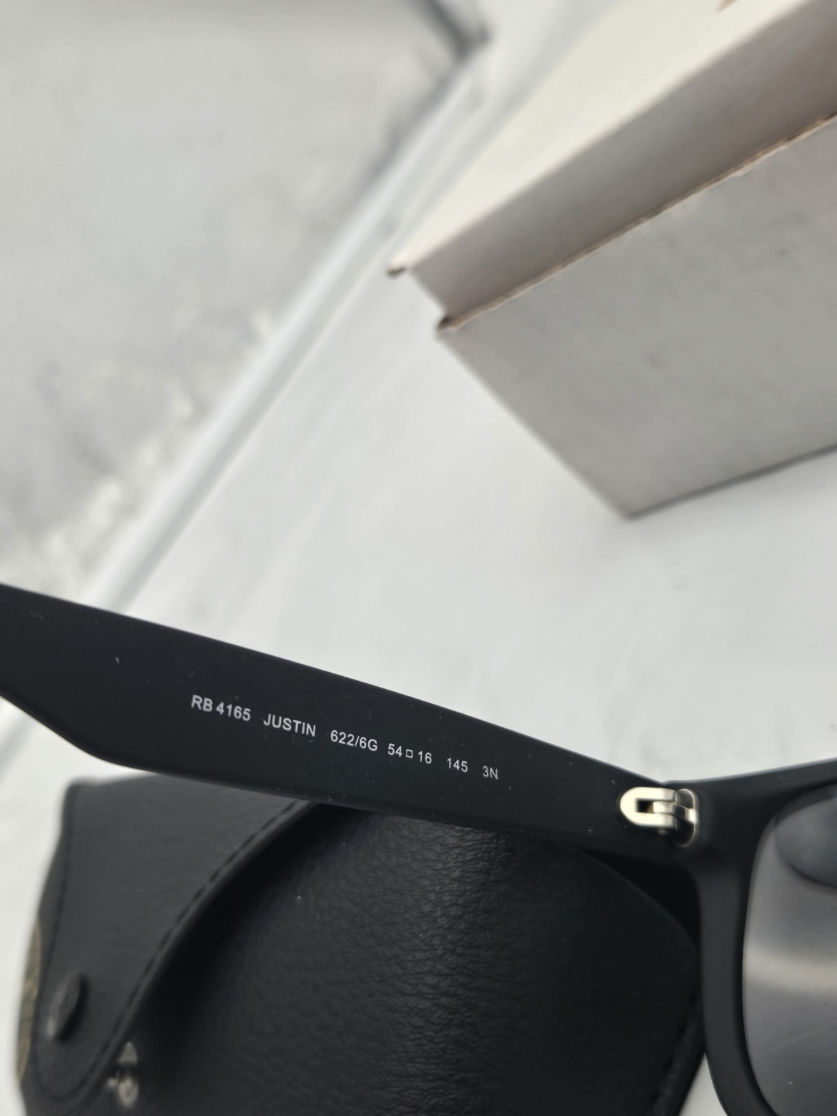 Ray-Ban Justin Sunglasses RB 4165 622/6G Matte Black Rubber Silver 54mm w/case