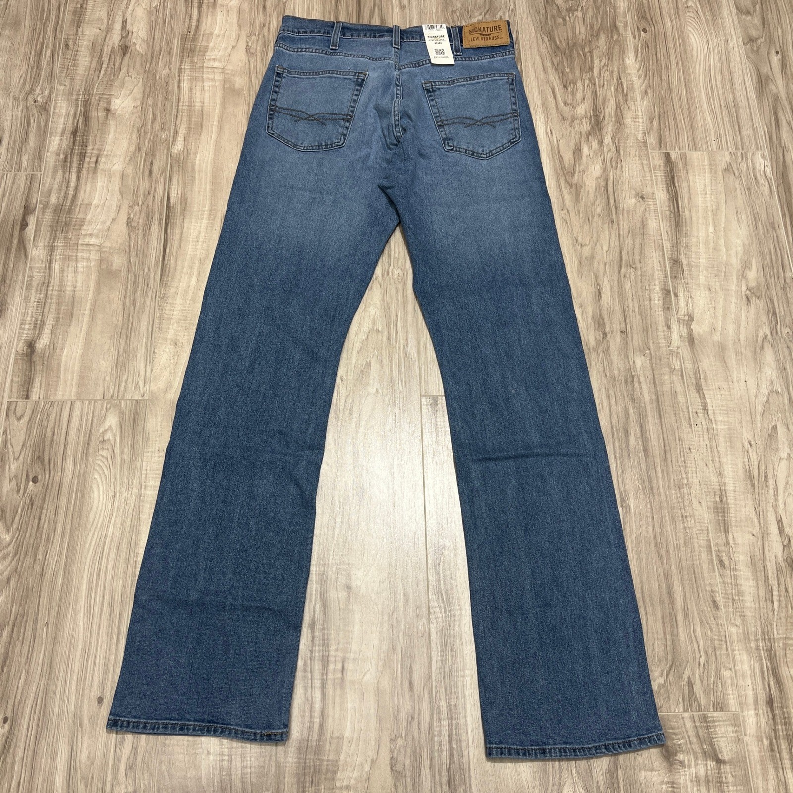 Signature by Levi Strauss & Co. Gold Label Men’s Bootcut Fit Jeans 32×34