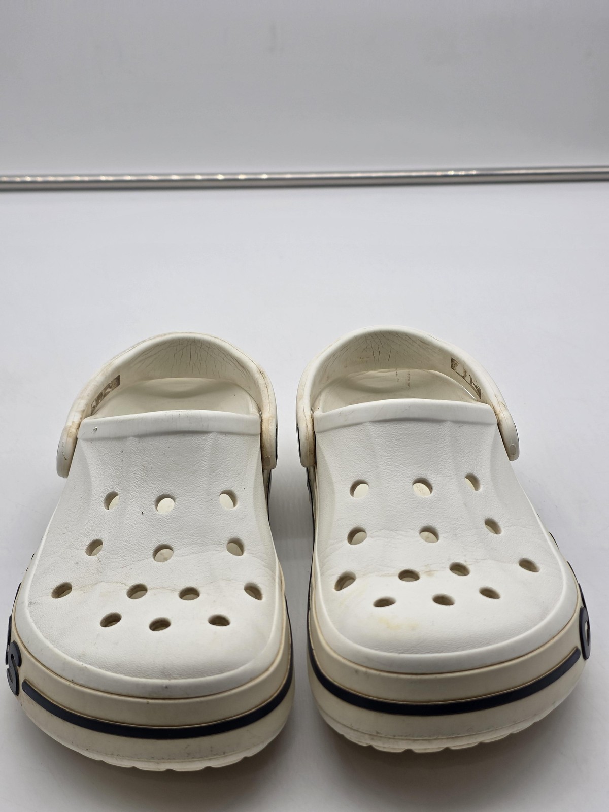 Crocs Bayaband Clog Shoes Womens Size 7 White Slip On Comfort Casual Damaged
