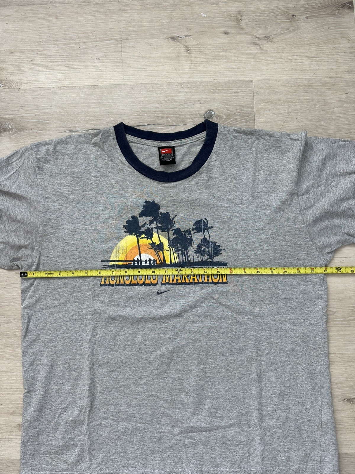 Vintage 2003 Nike Honolulu Marathon Center Swoosh T-Shirt Large Gray Boxy RARE
