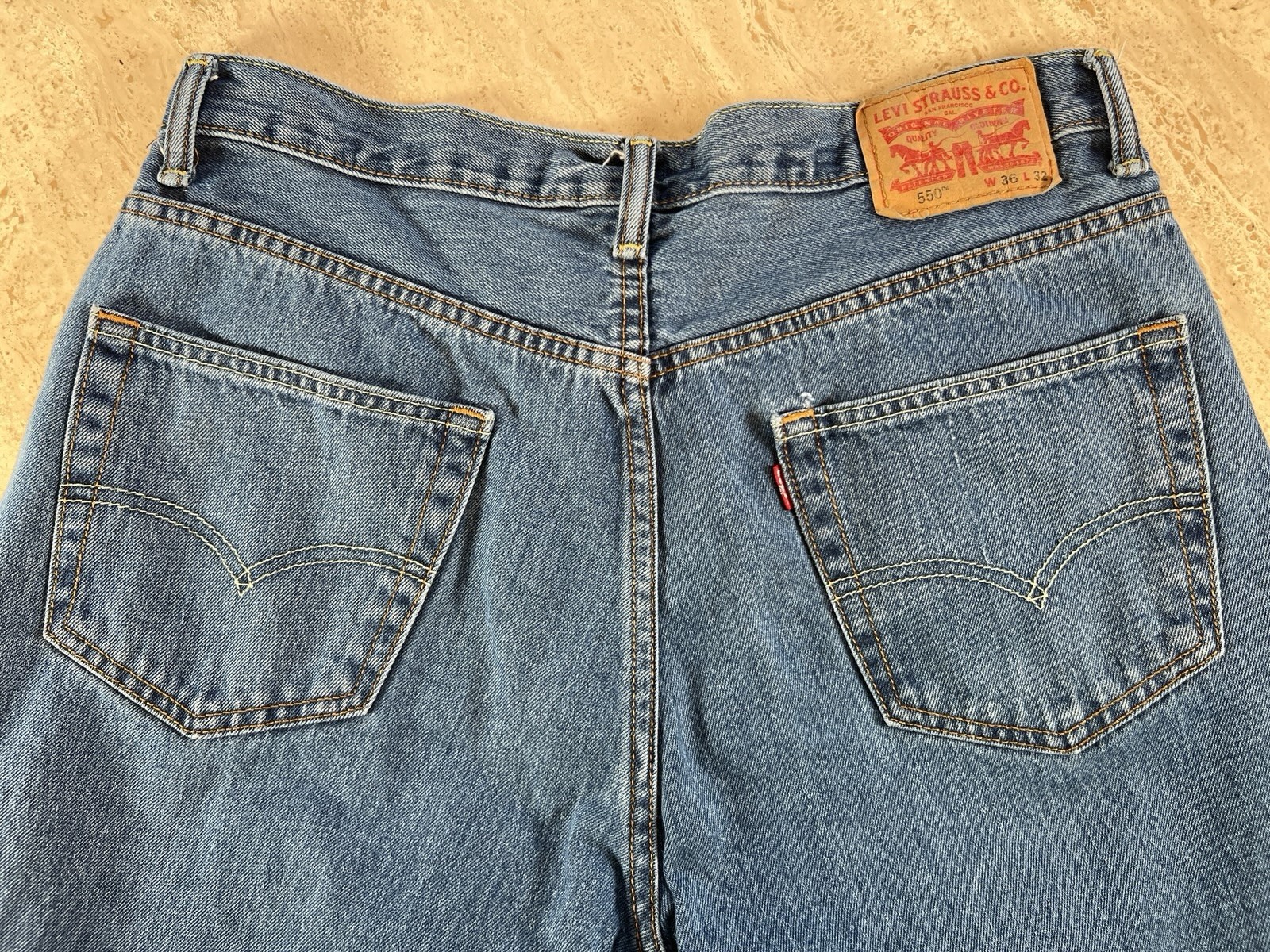 Levi’s 550 Men’s Relaxed Fit Tapered Leg Blue Denim Jeans Size 36 X 32