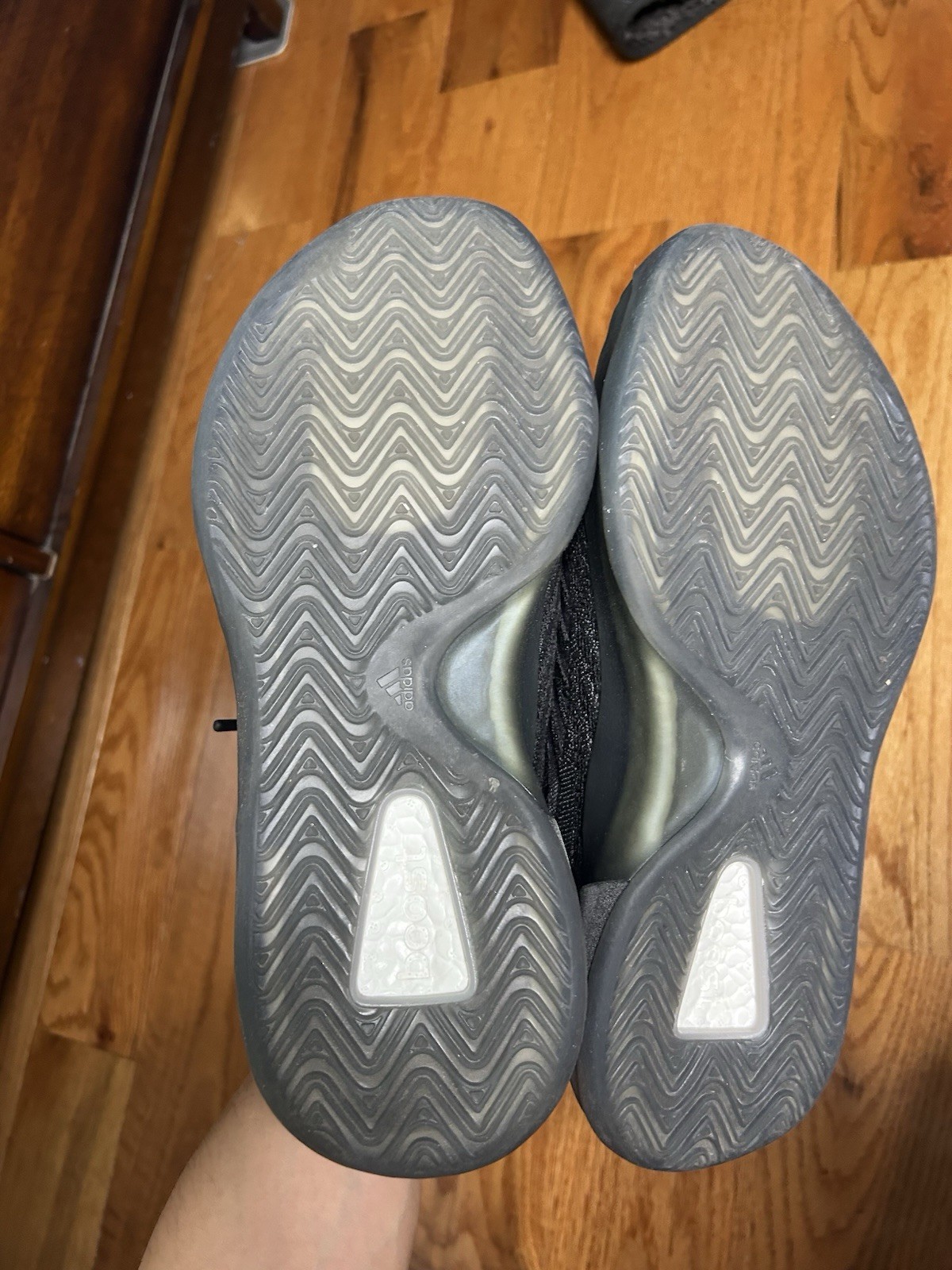 Yeezy Onyx Sz 10.5