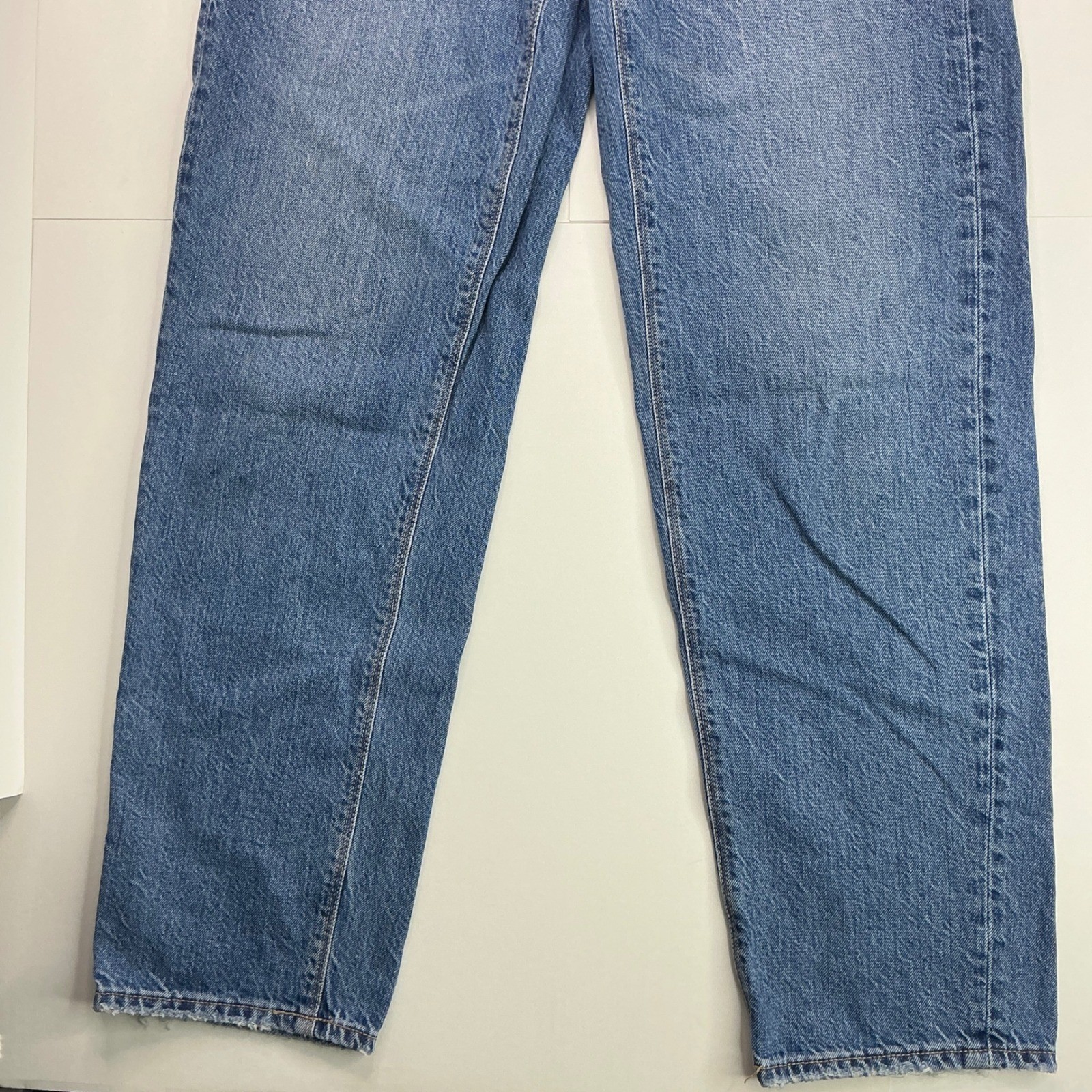American Eagle Blue Baggy Jean Womens 2 Mid Rise Wide Leg Medium Wash Distressed