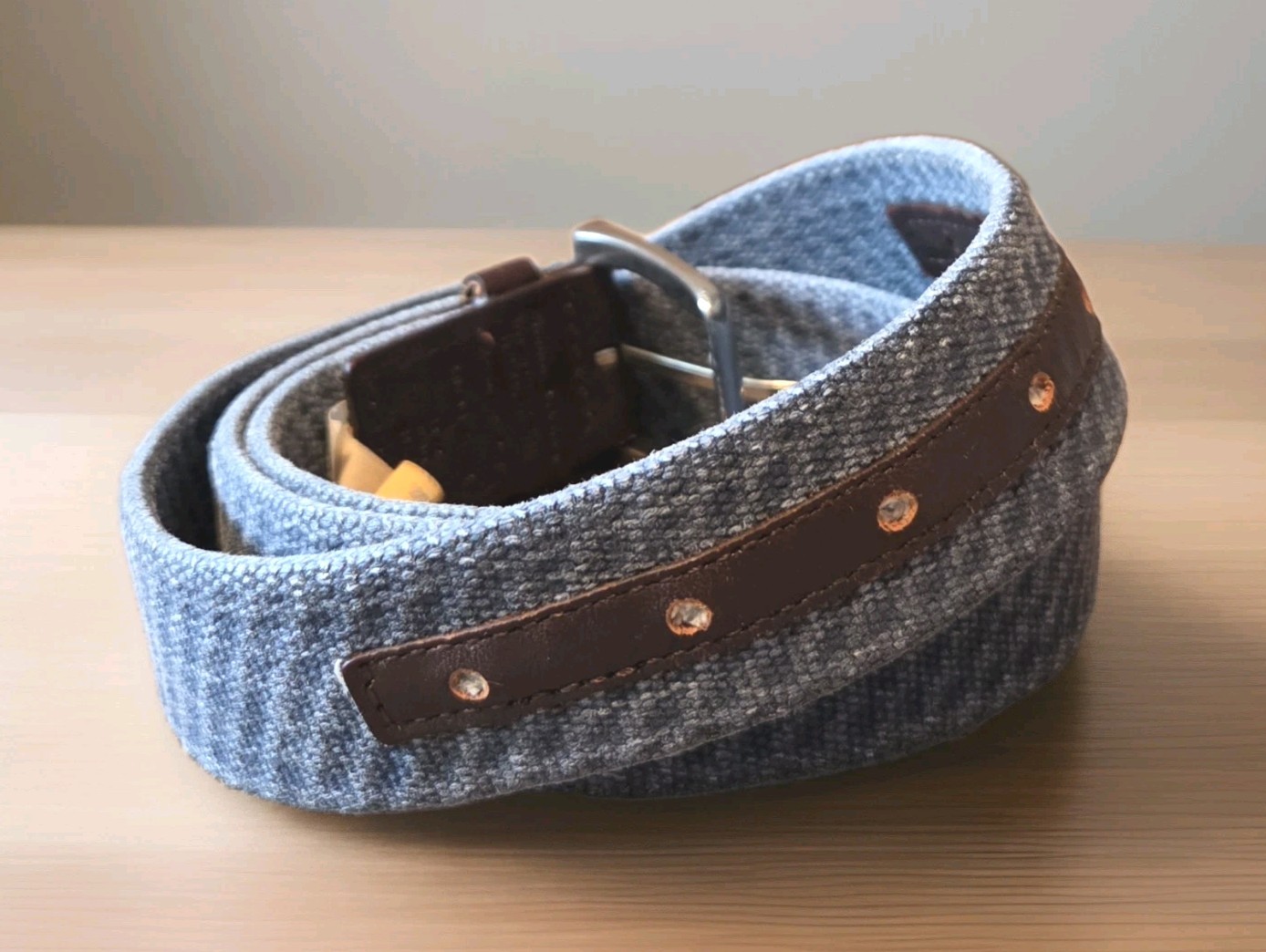 TOMMY BAHAMA Size Large (38-40) Genuine Leather & Blue Canvas Golf Belt 47″