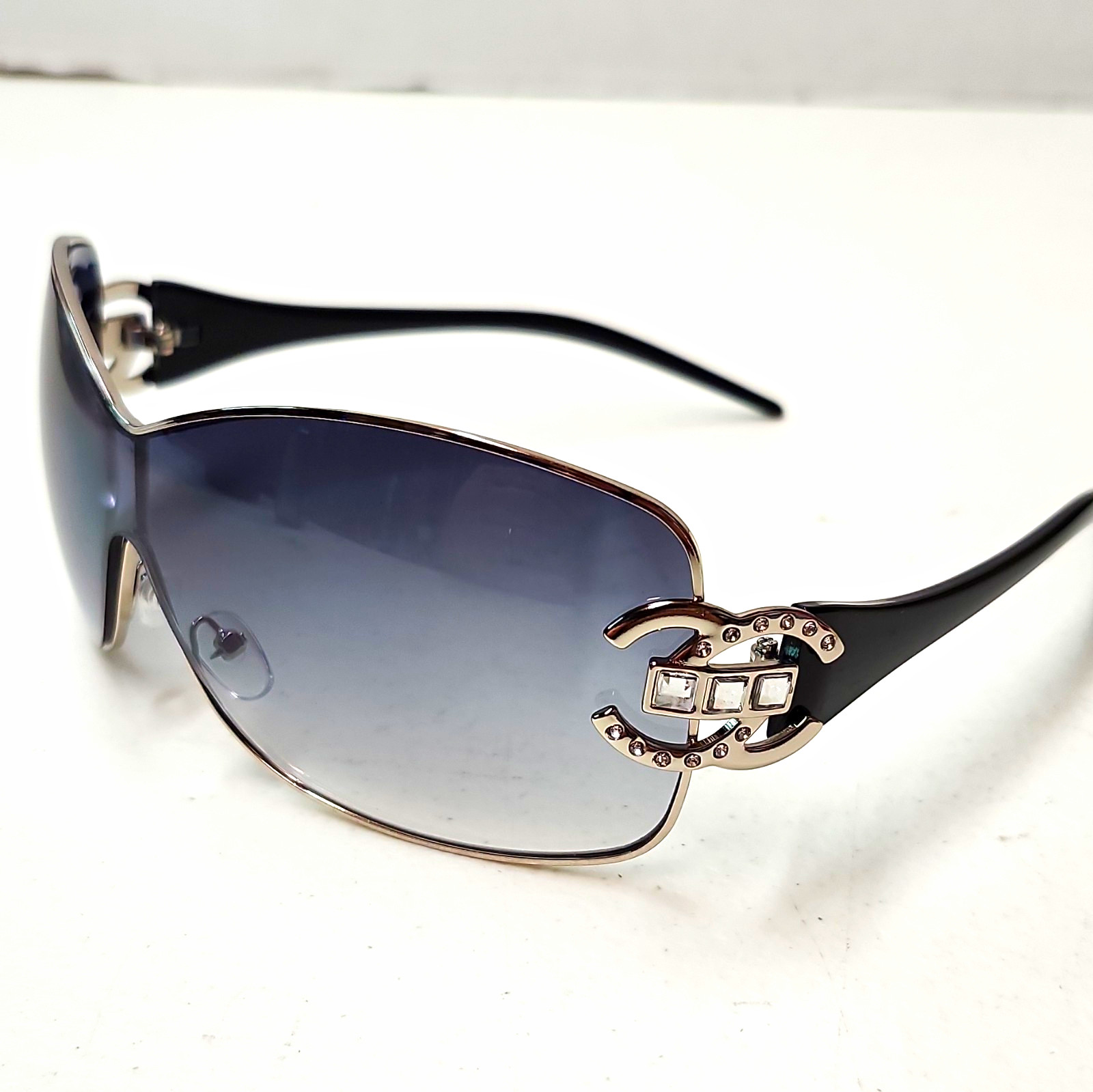 Women’s Rimless Sunglasses Black Plastic/Metal Frame Gray Gradient Tinted Lens