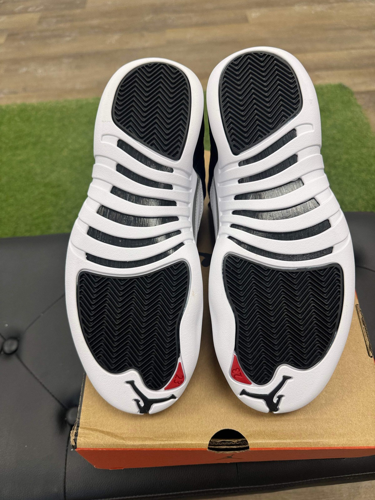Jordan 12 Retro Playoffs (2022) – Size 8.5