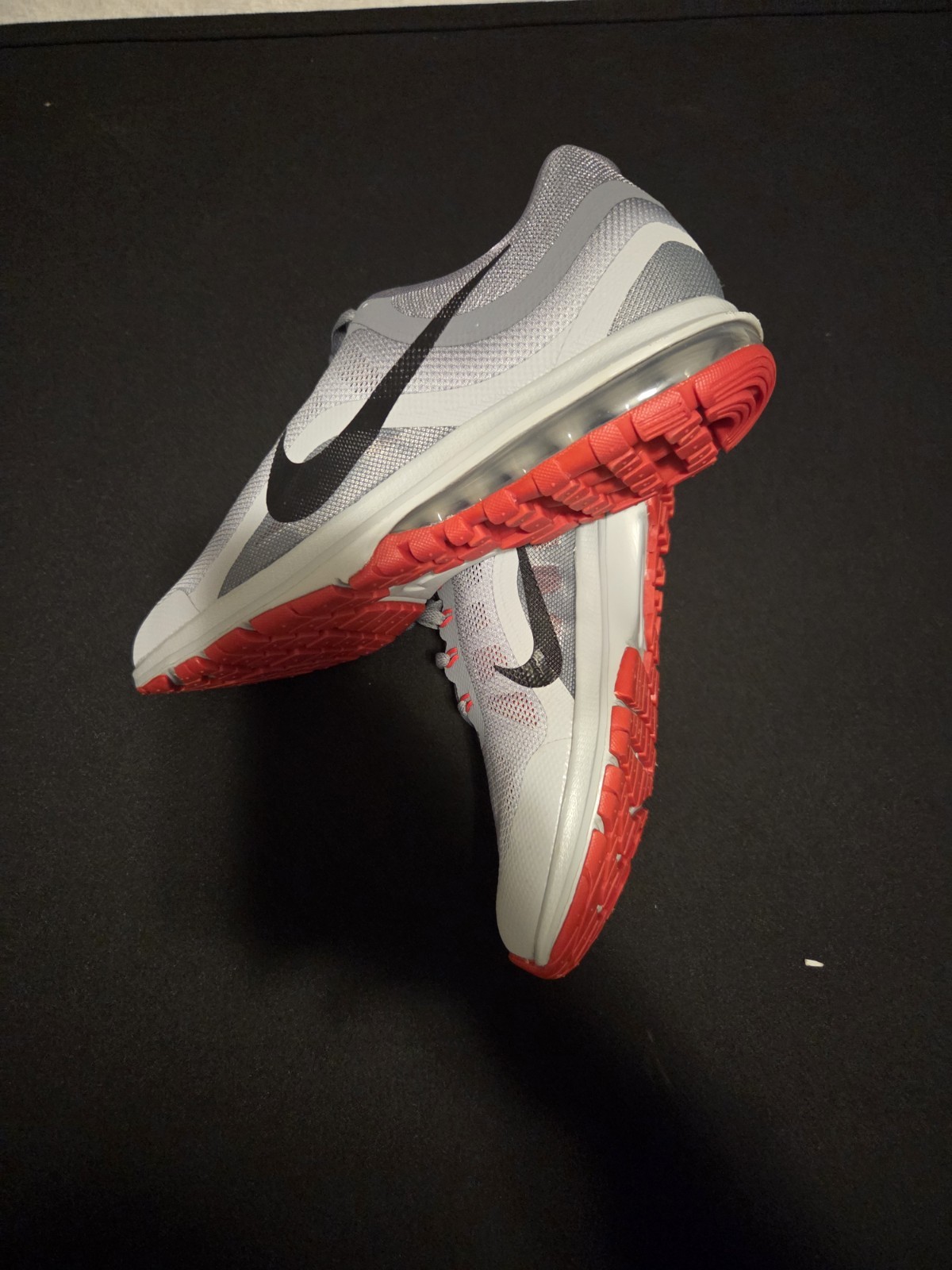 Nike Max DYNASTY2 MAN Size 11.5 BRAND NEW NO BOX GREY RED