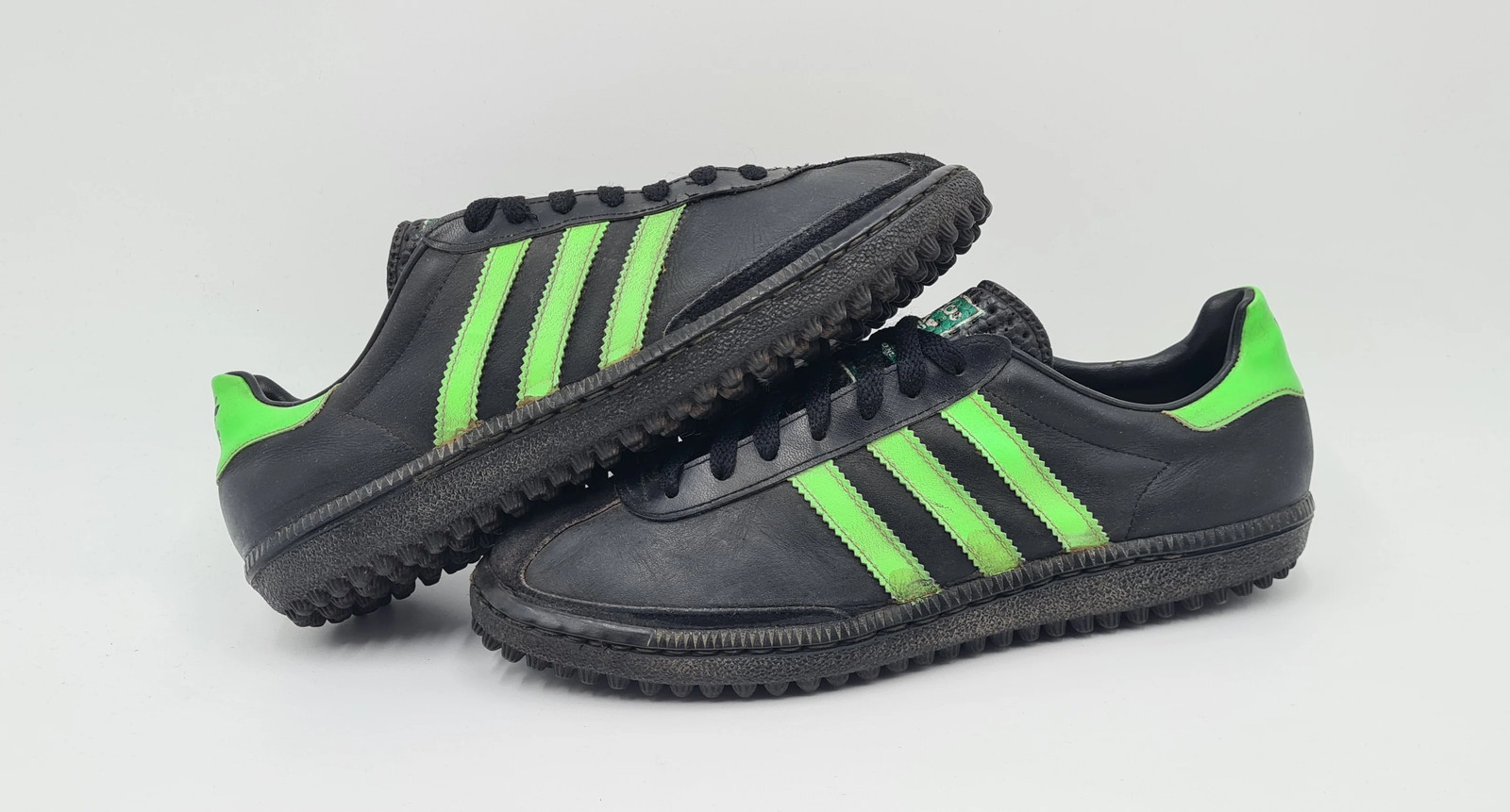 *Good Condition* Vintage 1970s Adidas Special Turf UK 7 / EUR 40 2/3