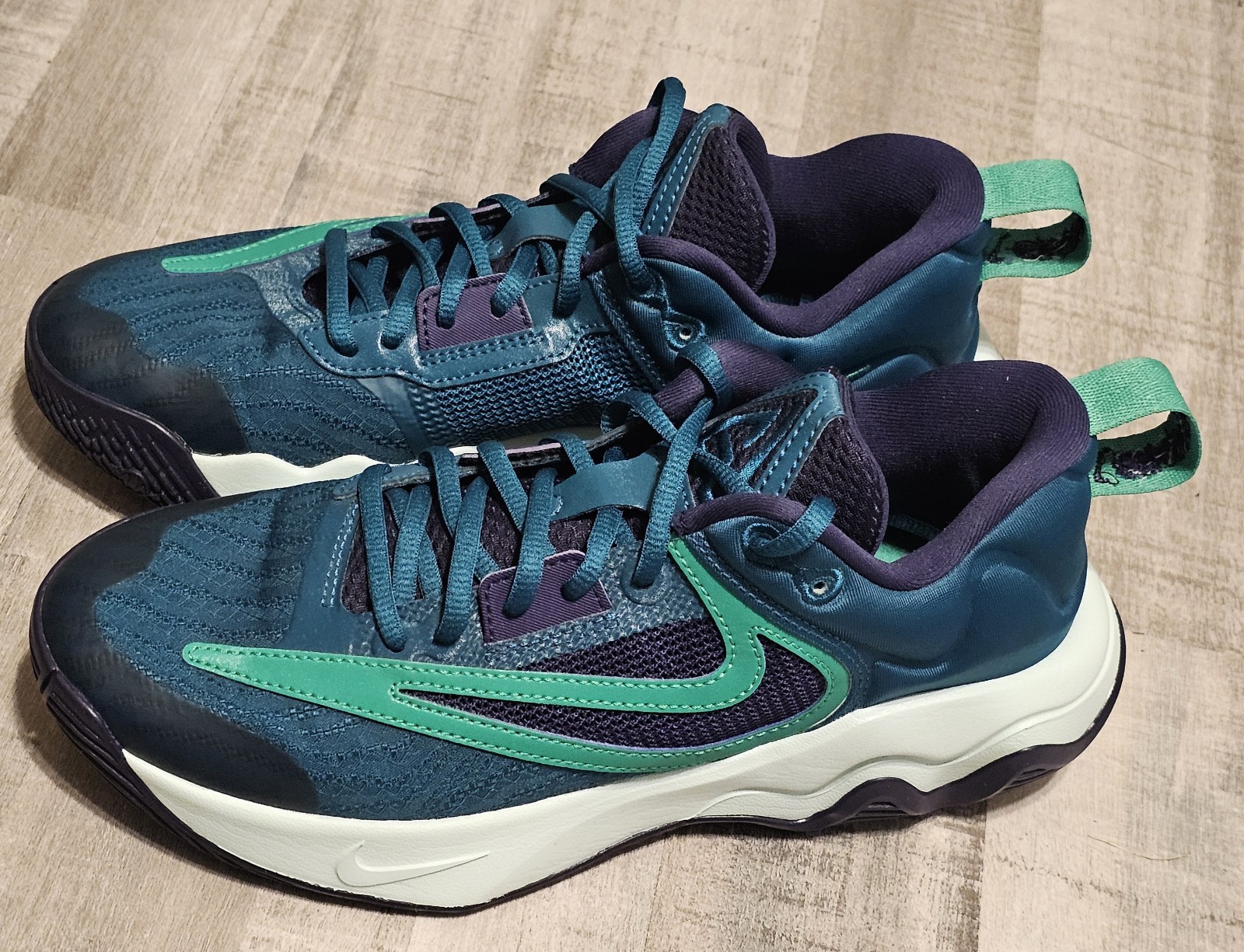 Nike Giannis Immortality 3 Men’s Sneakers Size 6.5