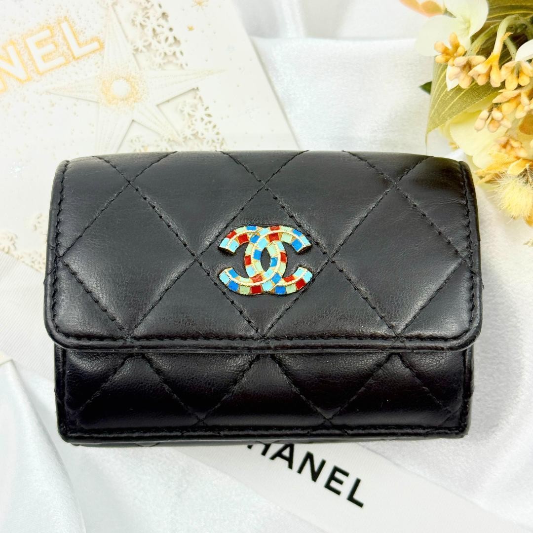 Excellent Condition CHANEL Chanel Matelass Trifold Wallet