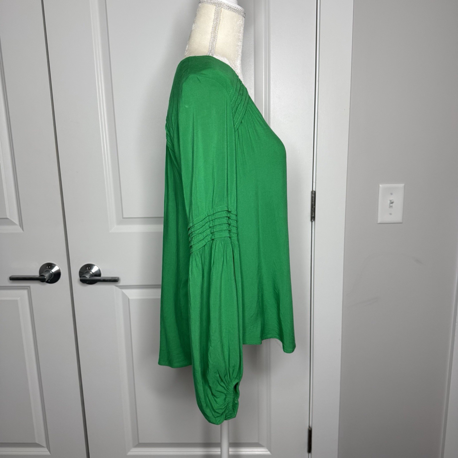 Anthropologie Maeve Ceresco Peasant Balloon Sleeve Top green size small