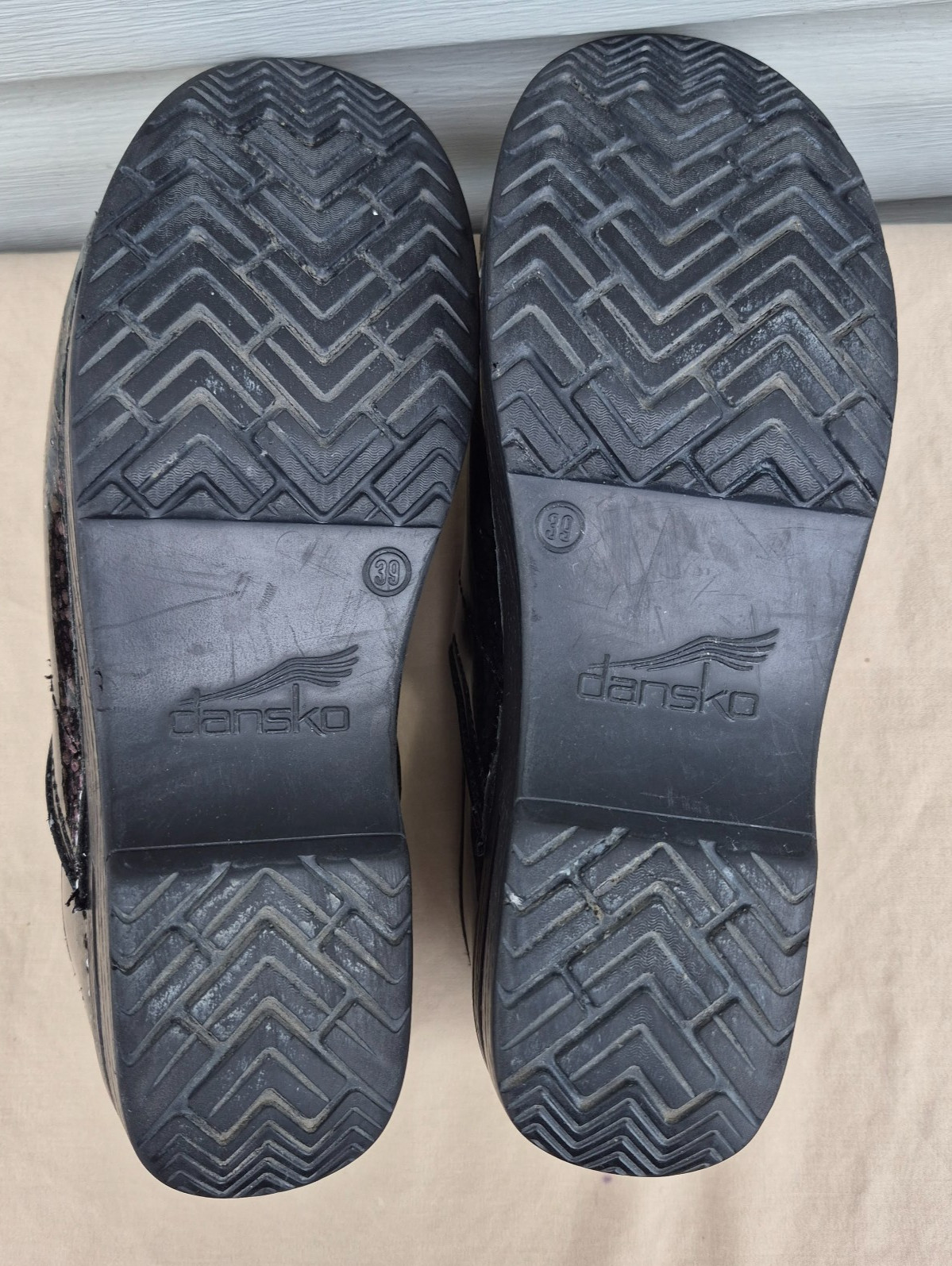 Women’s Dansko Patent Professional Clogs Metallic Ink Paint Splat Size: 39