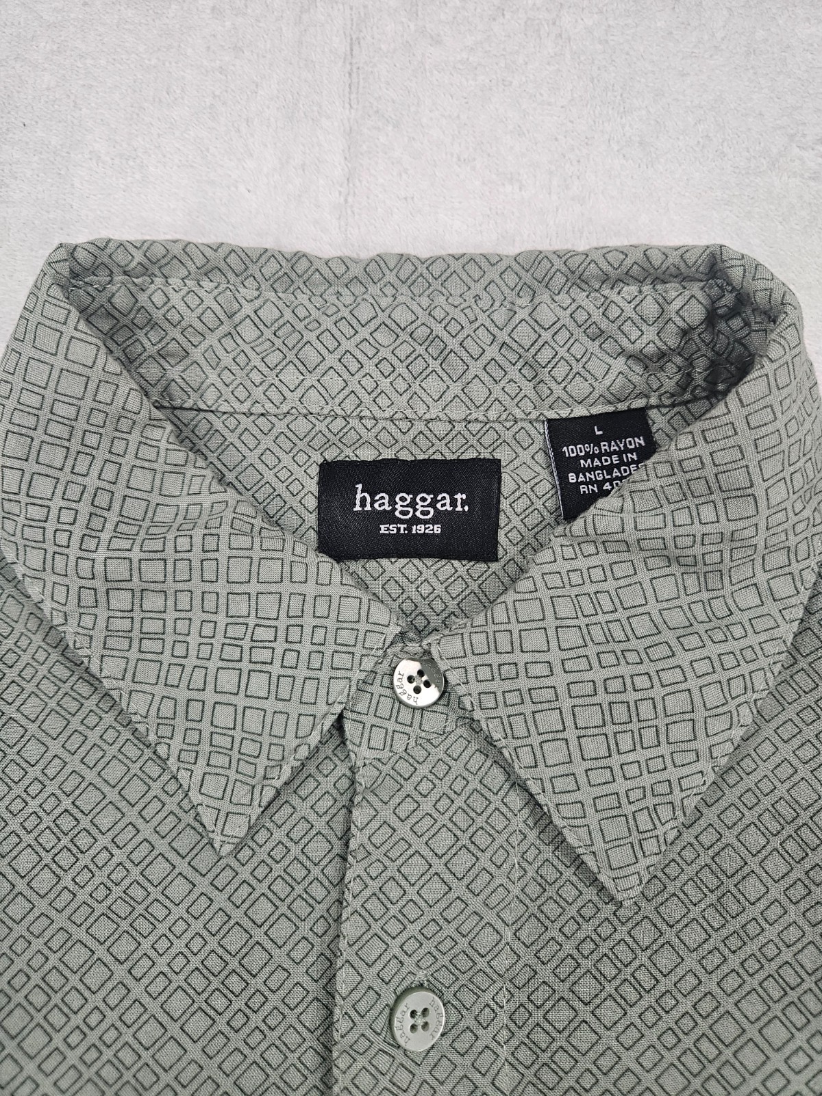 Haggar Luxury Microfiber Men’s Green Plaid Button-Up Shirt Size L with Pocket