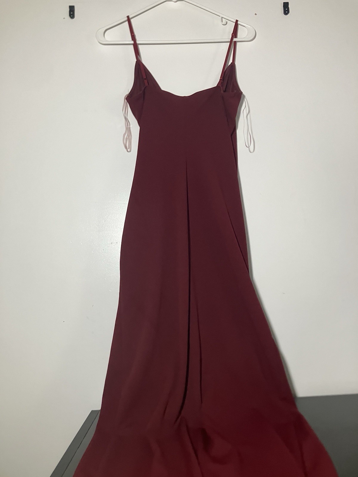 Windsor Burgundy Formal High-Slit Maxi Dress [M]
