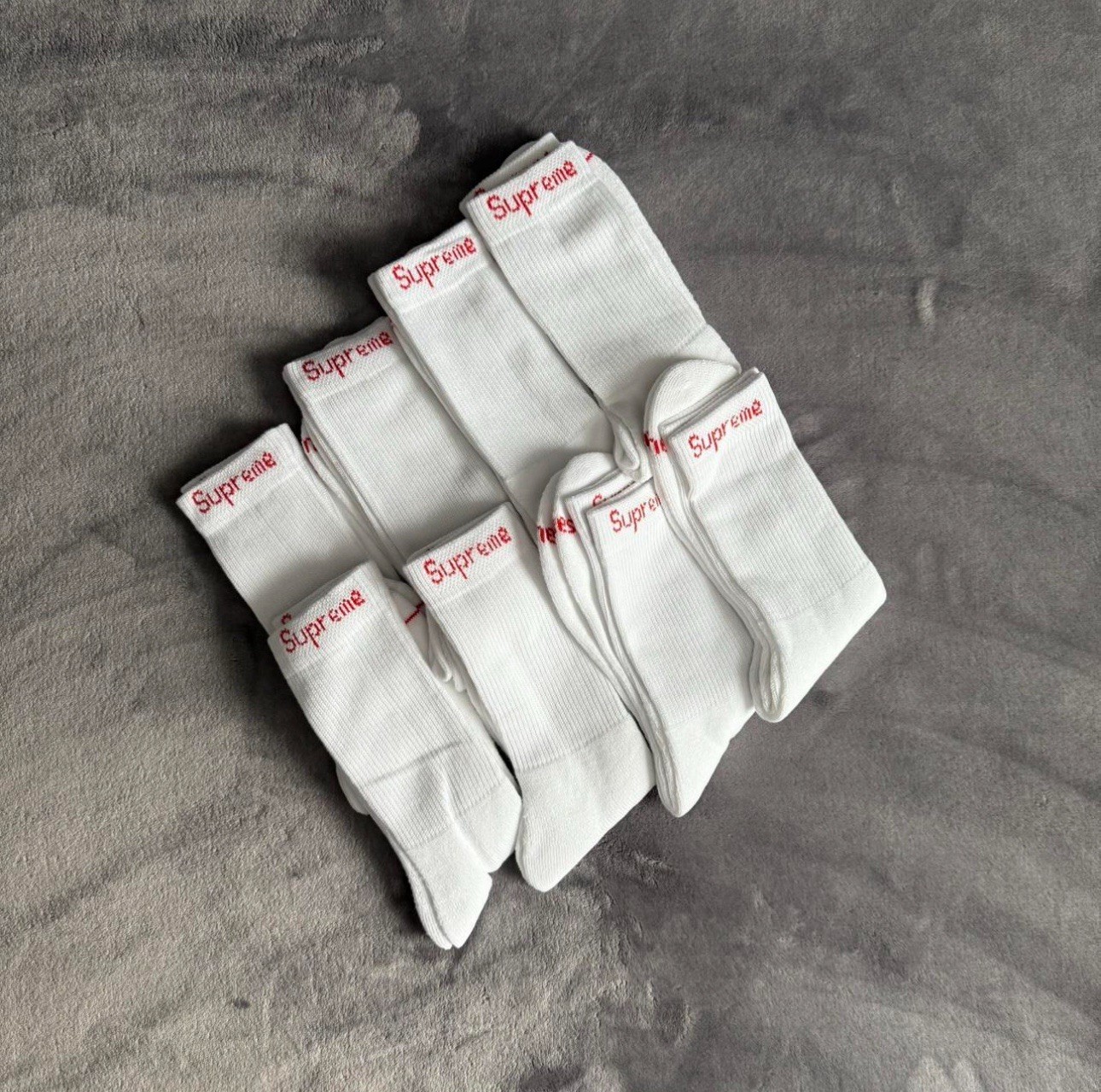 SUPREME/ HANES WHITE SOCKS (SINGLES) (ONE PAIR) AUTHENTIC BRAND NEW (NOT A PACK)