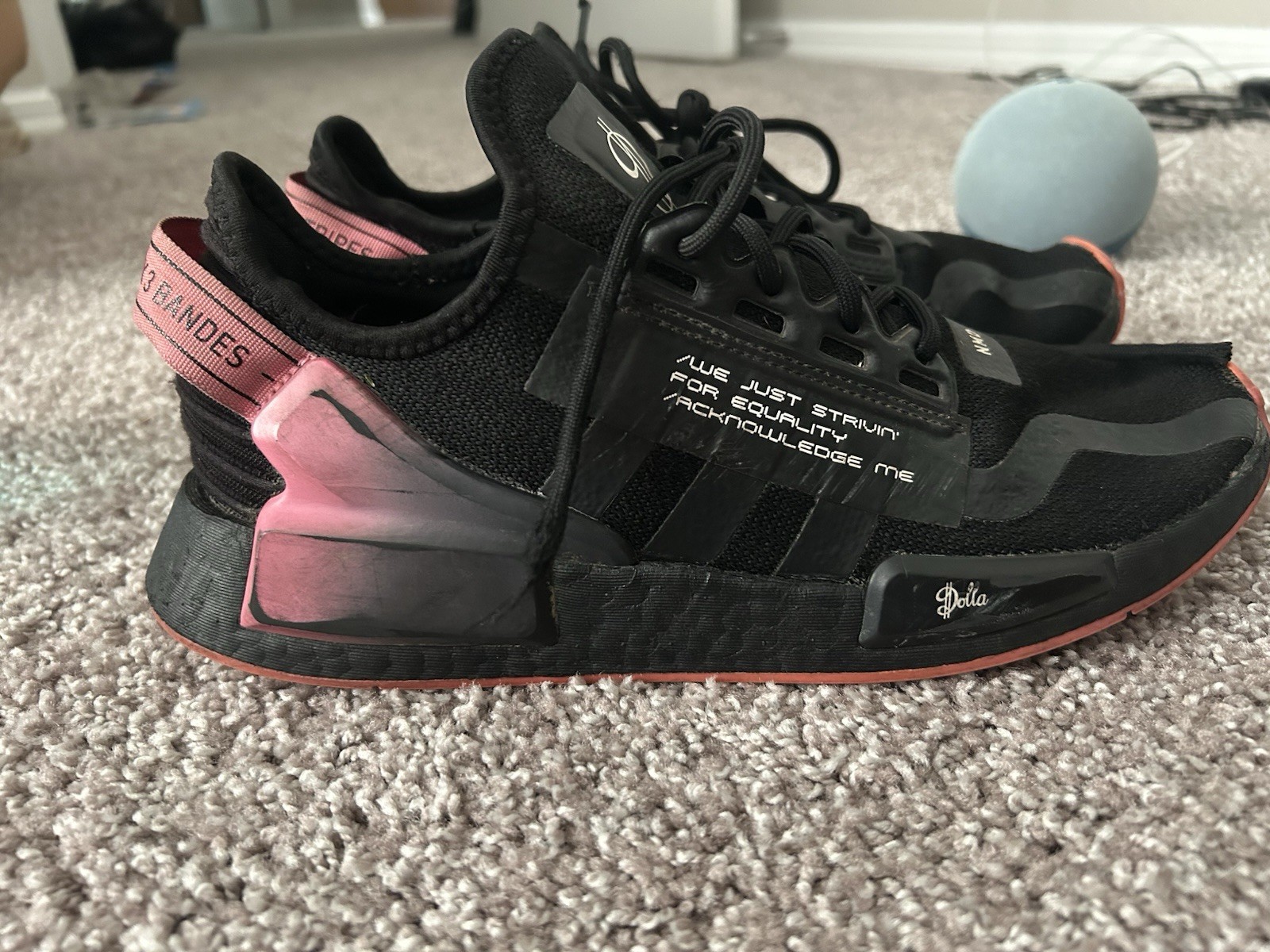 Damian Lillard x adidas NMD_R1 V2