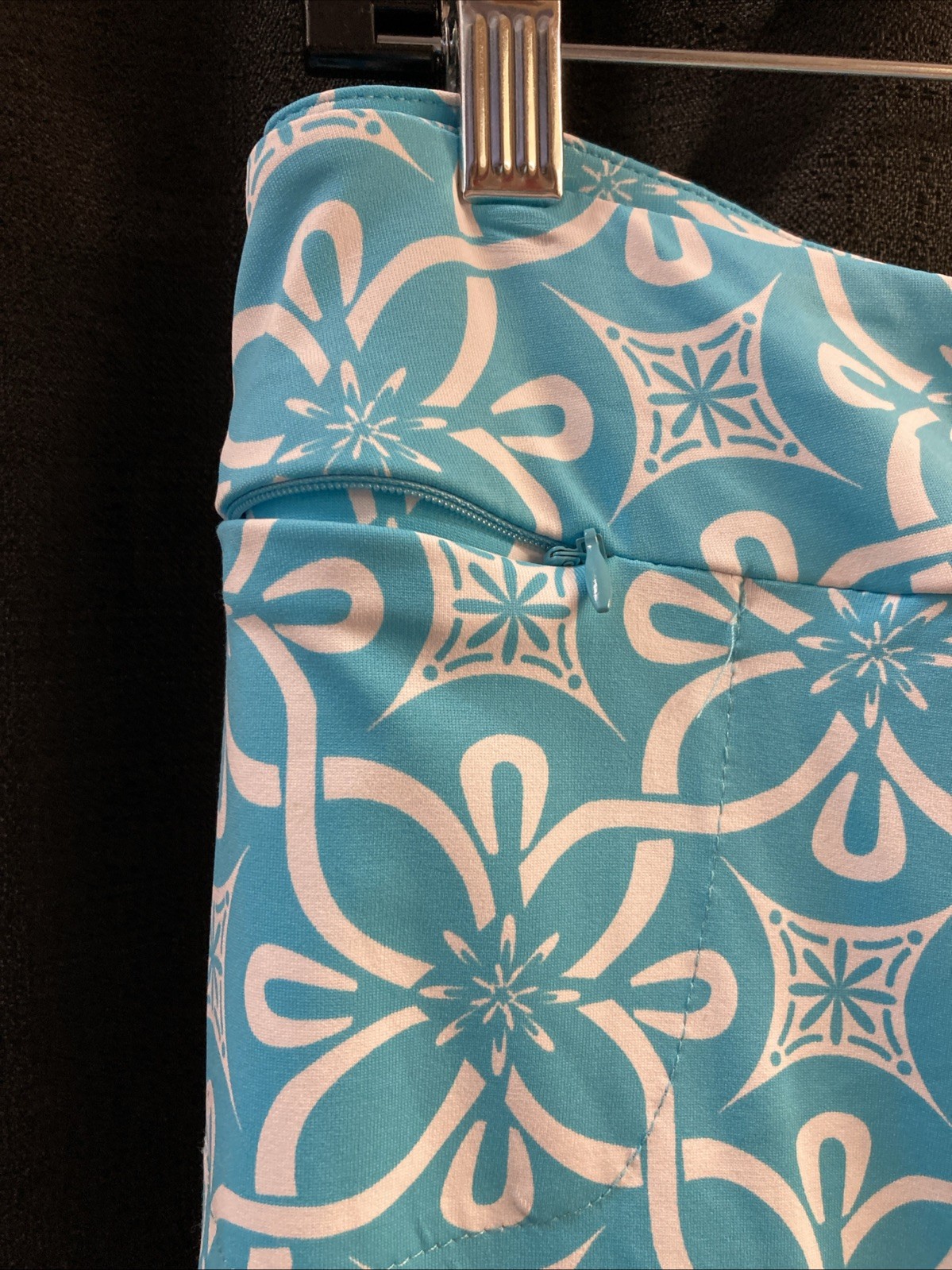 Lulu B 1X Skort Zippered Thigh Slit Two Zip Pockets Light Blue White UPF 50