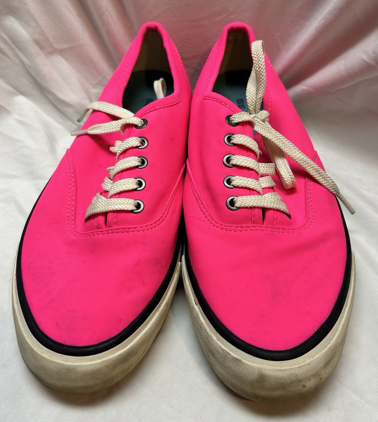 SeaVees Legend Sneaker Womens 9 Hot Pink Neoprene Lace Up Casual Tennis Shoes