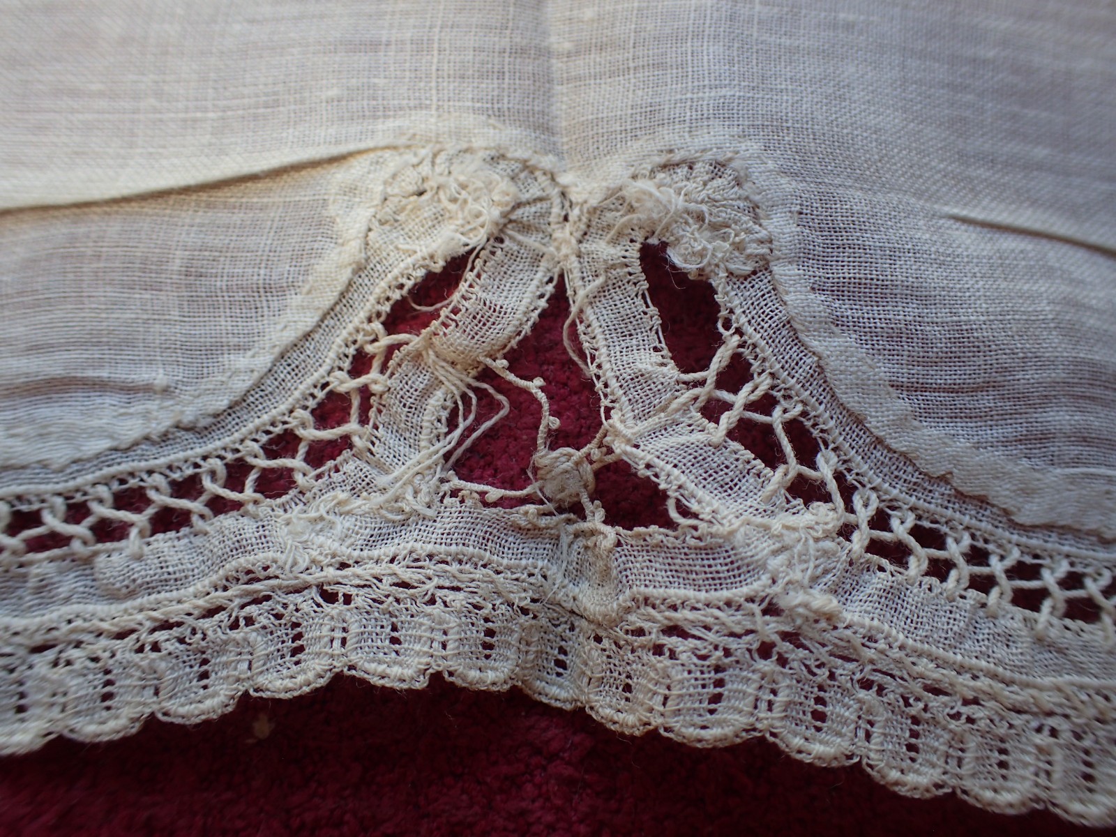 Antique Four (4) 1900 Paris Exposition and Hand Tatting Handkerchiefs