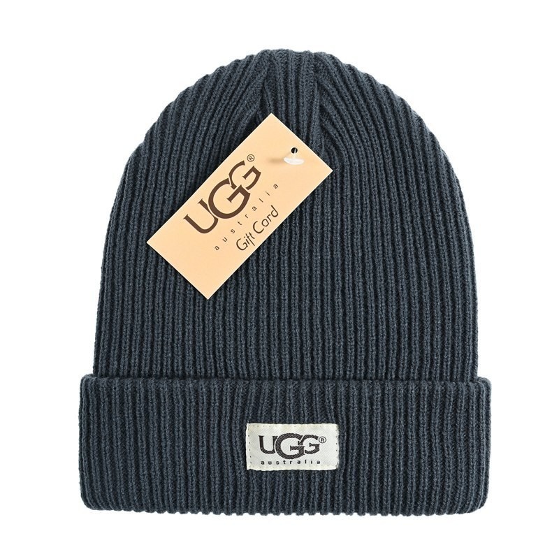 UGG Gray Core Classic Knit Beanie Cuffed Skull Cap Adult One Size Fits Most