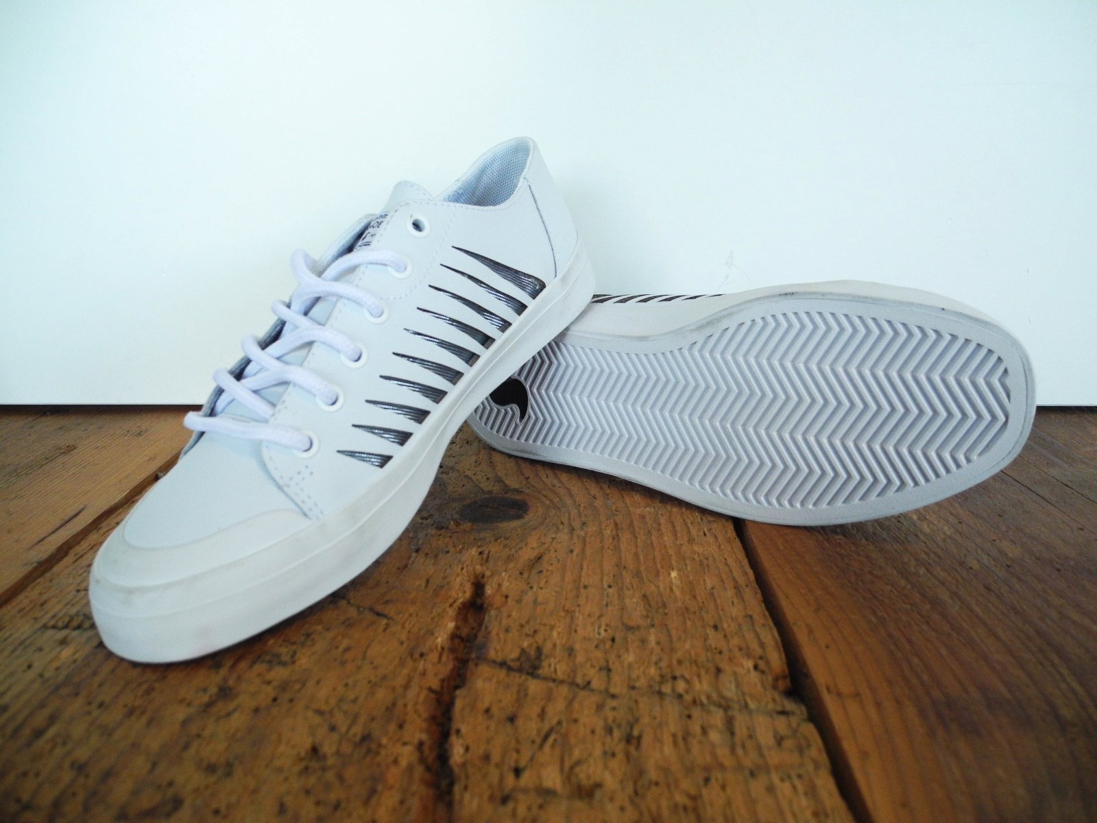 DVS SHOES EQUINOX WOMEN SNEAKER NEU GREY US 6 EUR 36.5 DVS SHOES