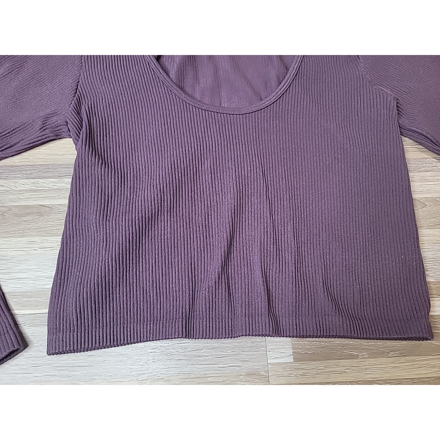 Zara Women’s Size Large Long Sleeve Crop Top Stretch Mauve Scoop Neck Ribbed