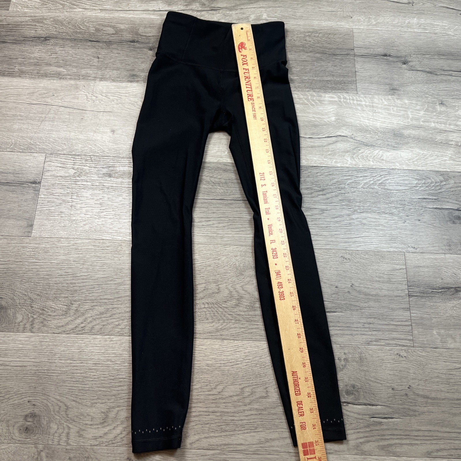 Lululemon Zoned In Tight 27” Zipper Pocket W5BBNS Moon phase Size 4 Perforated