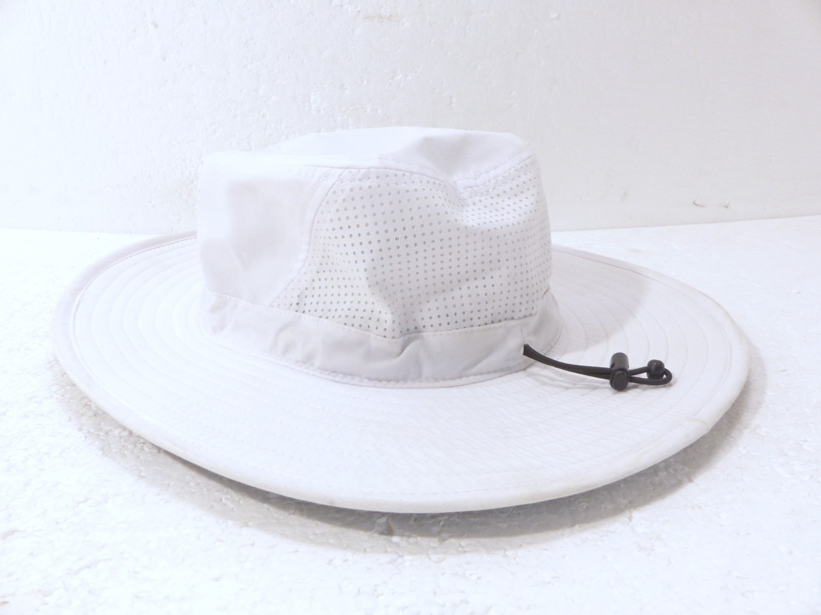 Adult PING Golf Sensorcool Vented White Elastic Stretch Fit Boonie Sun Hat OSFM