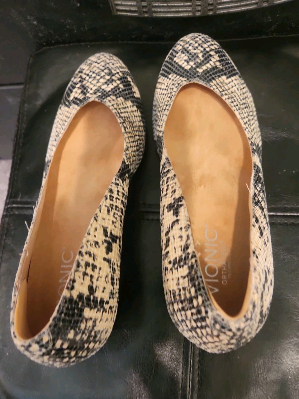 Vionic Orthaheel Leather Snakeskin Reptile Print Antonia Wedge Pumps Shoes Sz 8