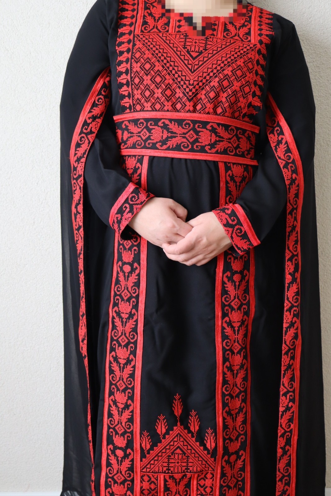 Traditional Palestinian / Jordanian Embroidered Thobe Kaftan Dress Black – SARAH