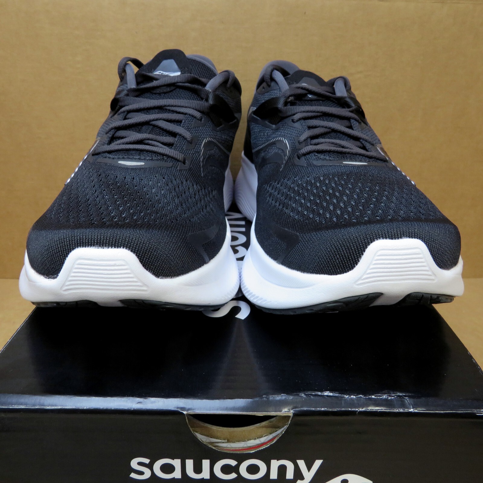 Saucony Ride 15 Running Shoes (Men’s Size 10.5 D)…Mostly Black Color