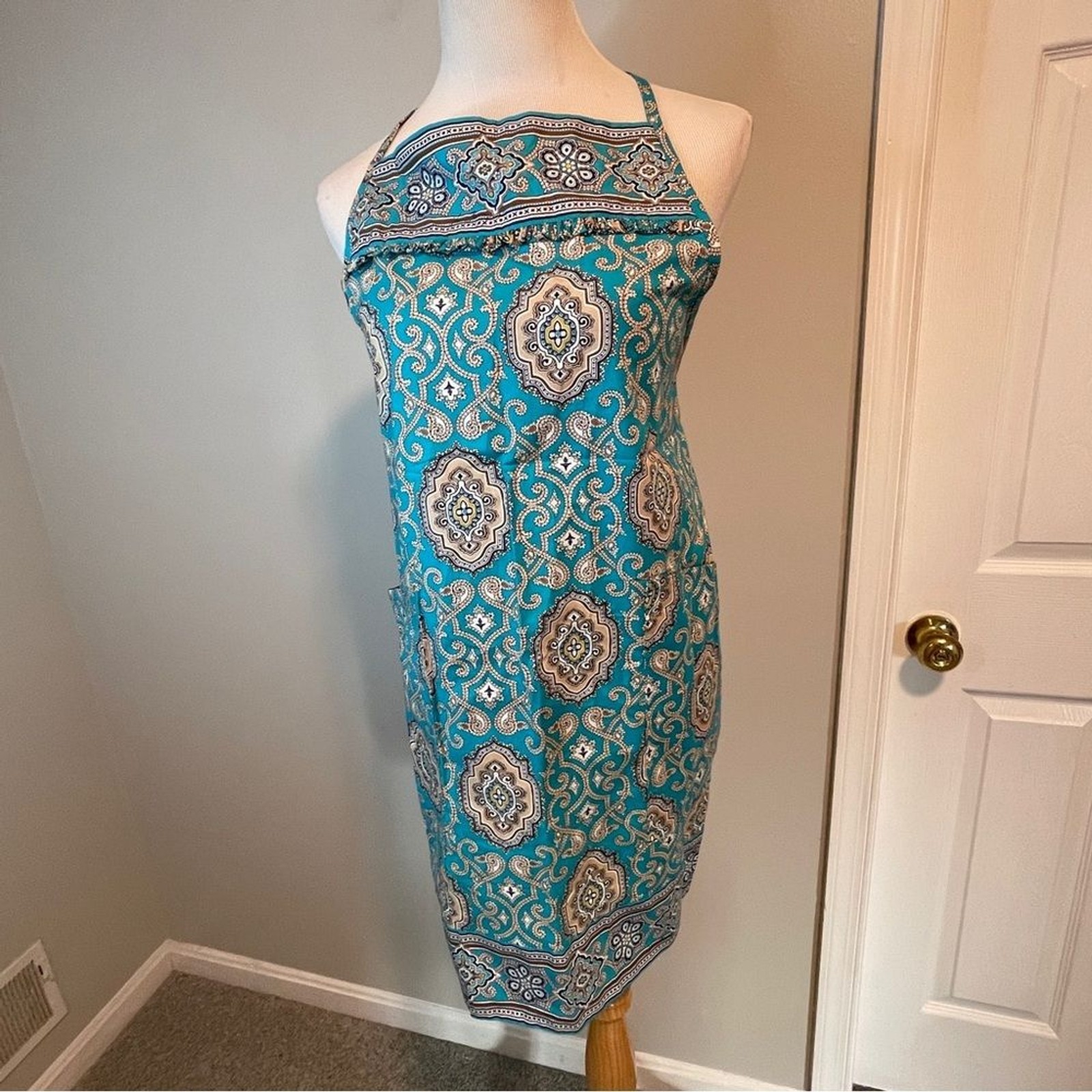 Vera Bradley Turquoise and White Paisley Cotton Apron