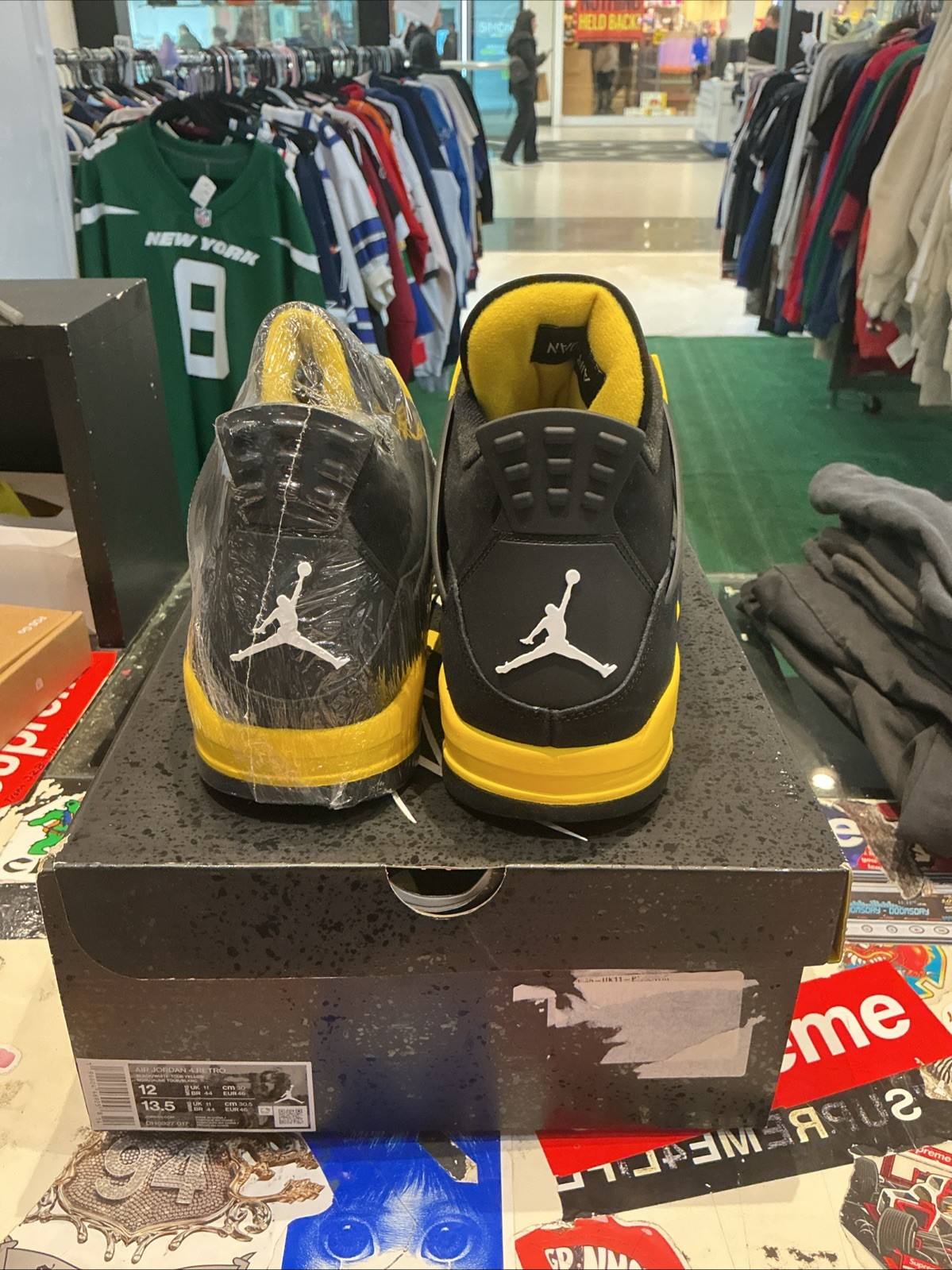 Size 12 – Jordan 4 Retro Mid Thunder