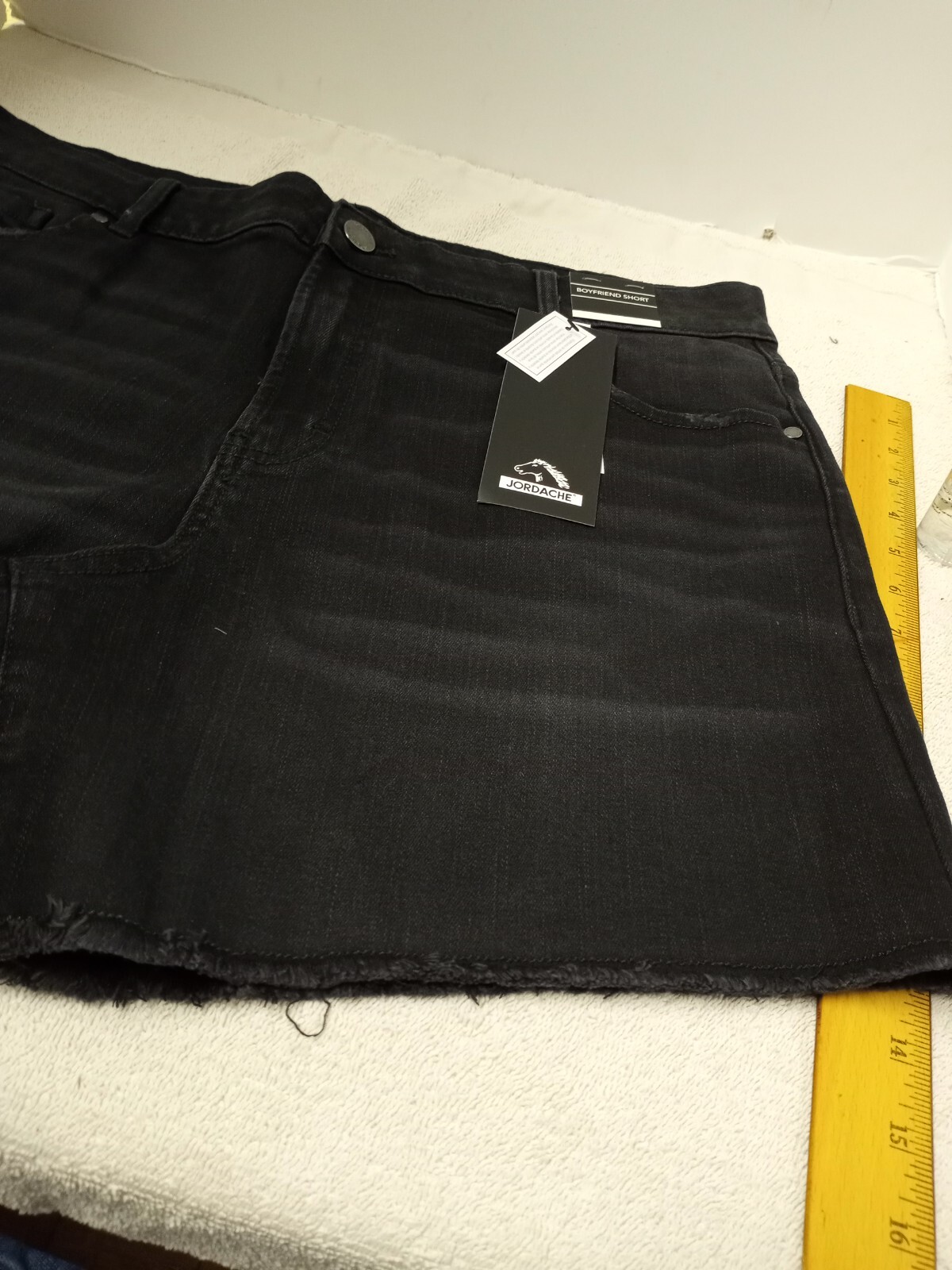 Jordache Boyfriend Shorts Size 14 frayed hem
