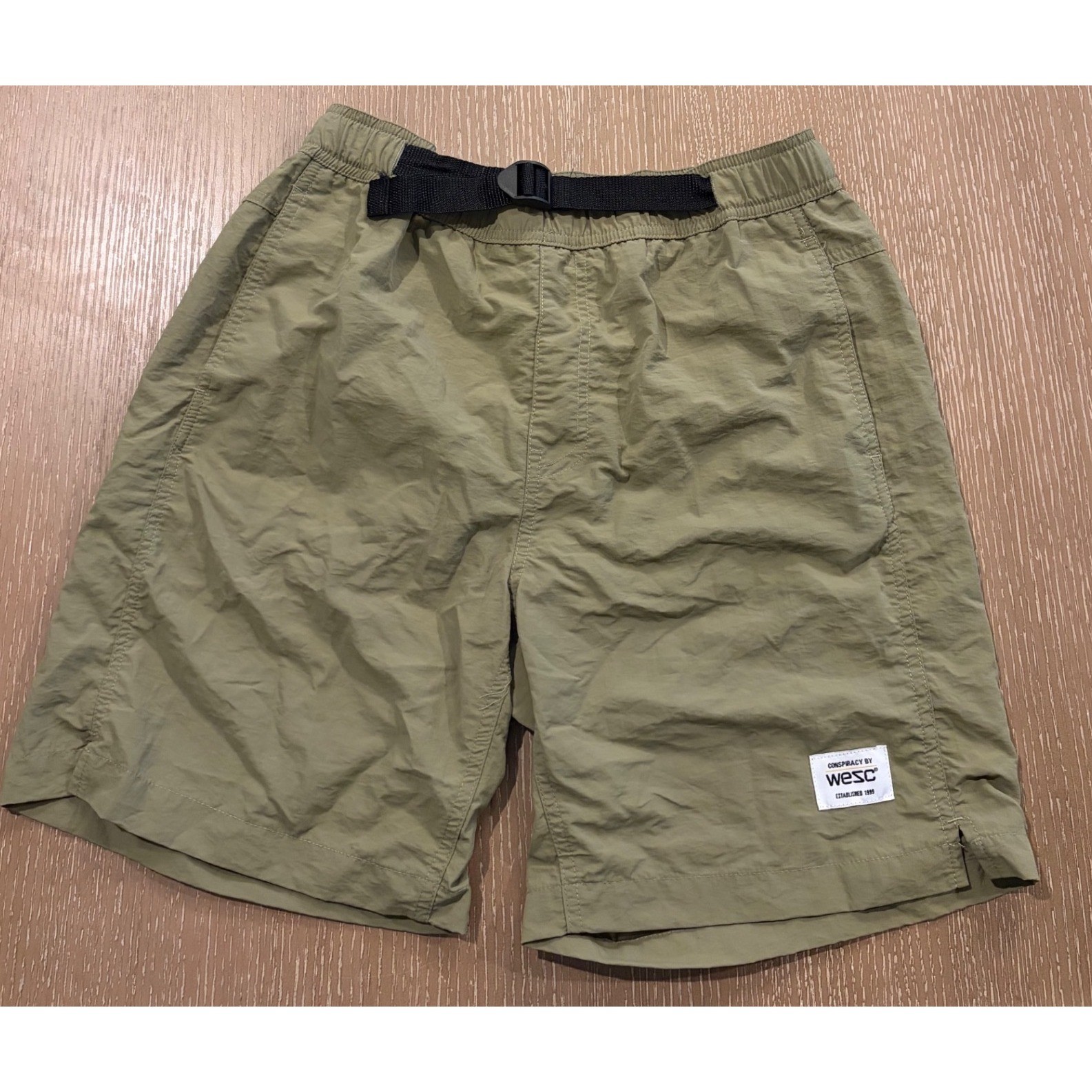 WeSC Mens Nylon Utility Belted Shorts Olive Green Mesh Lined Size Medium