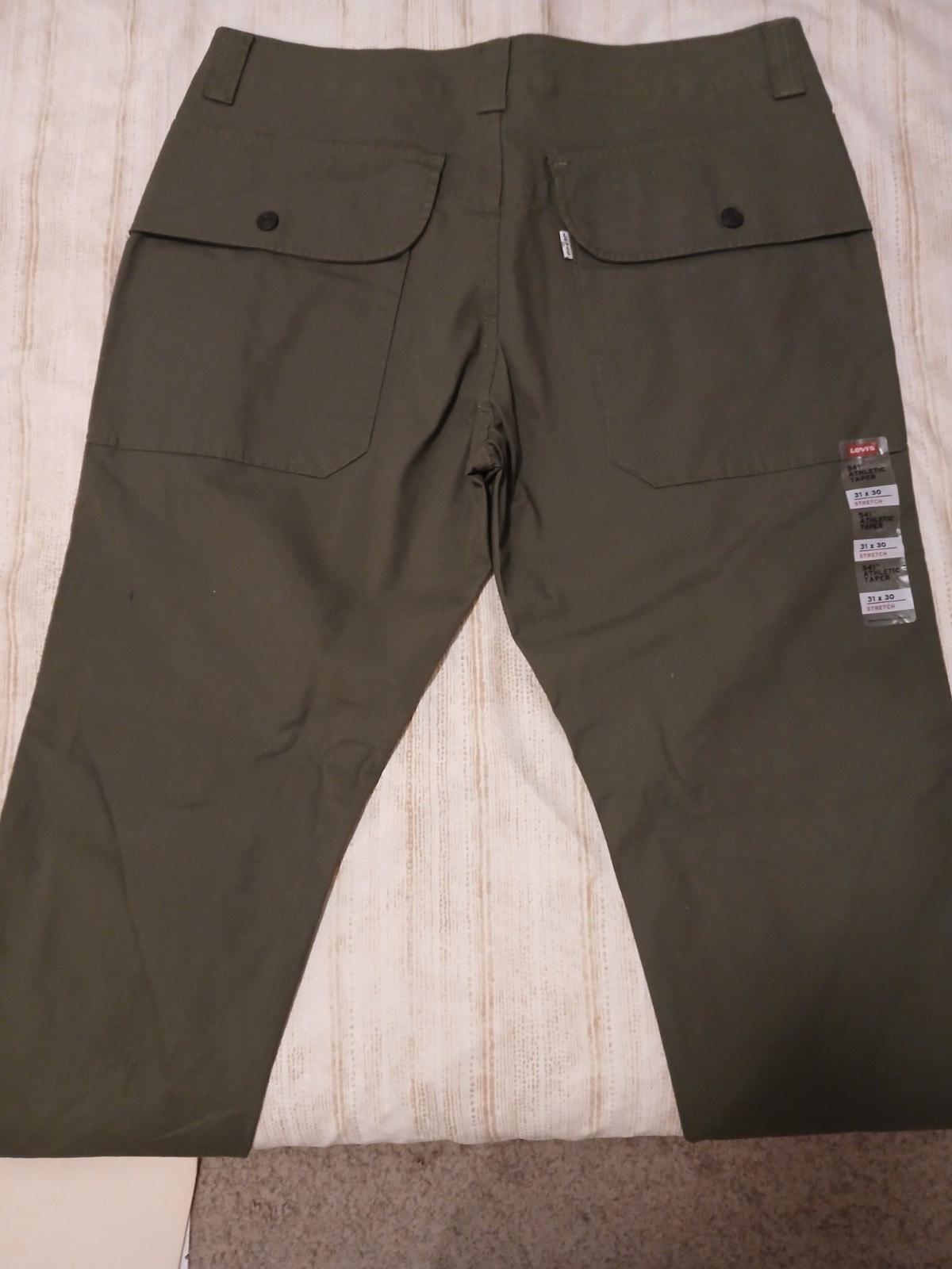 Levi’s 541 Athletic Taper Cargo Pants Stretch Green Utility 31×30 fits 33×26.5