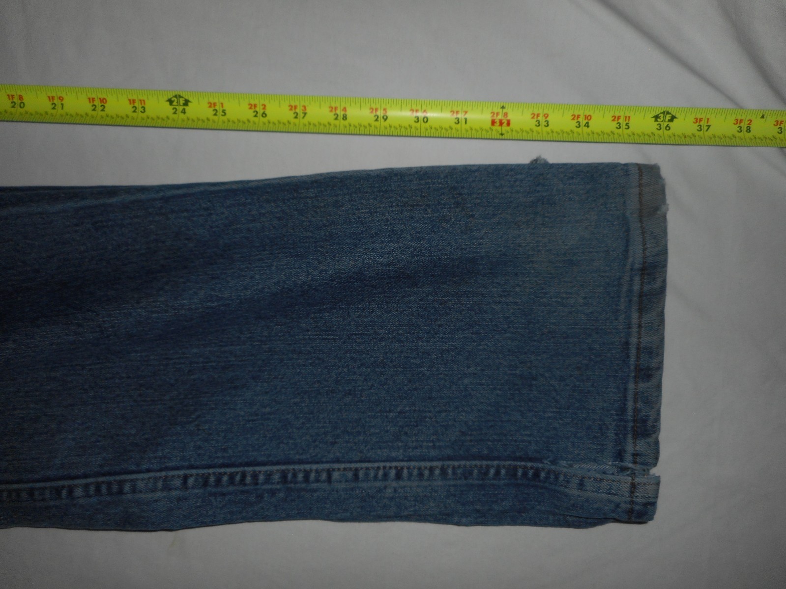 Wrangler 47MACMS Straight Leg Cowboy Stretch Distressed Jeans – Sz 36×36 – Slits