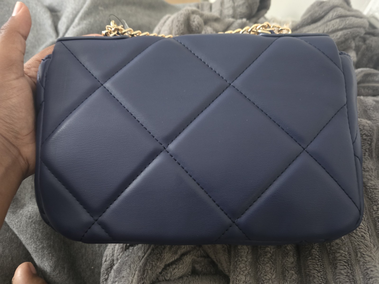 Badgley Mischka Small Navy Quilted Crossbody Bag Gold Chain Strap Turn Lock