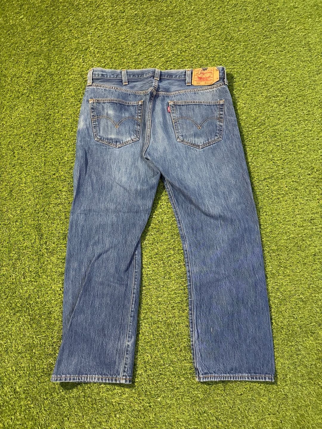 Baggy Levi’s 501 Original Fit Straight Leg Button Fly Medium Wash Jeans 40×30