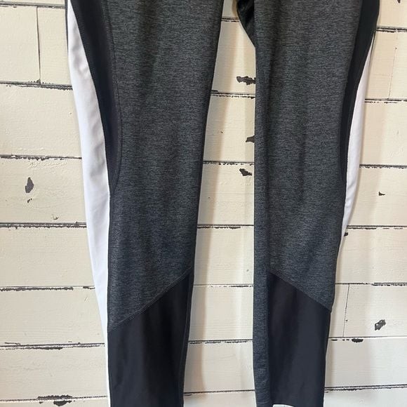 Xersion Gray and Black Leggings with White Side Panels