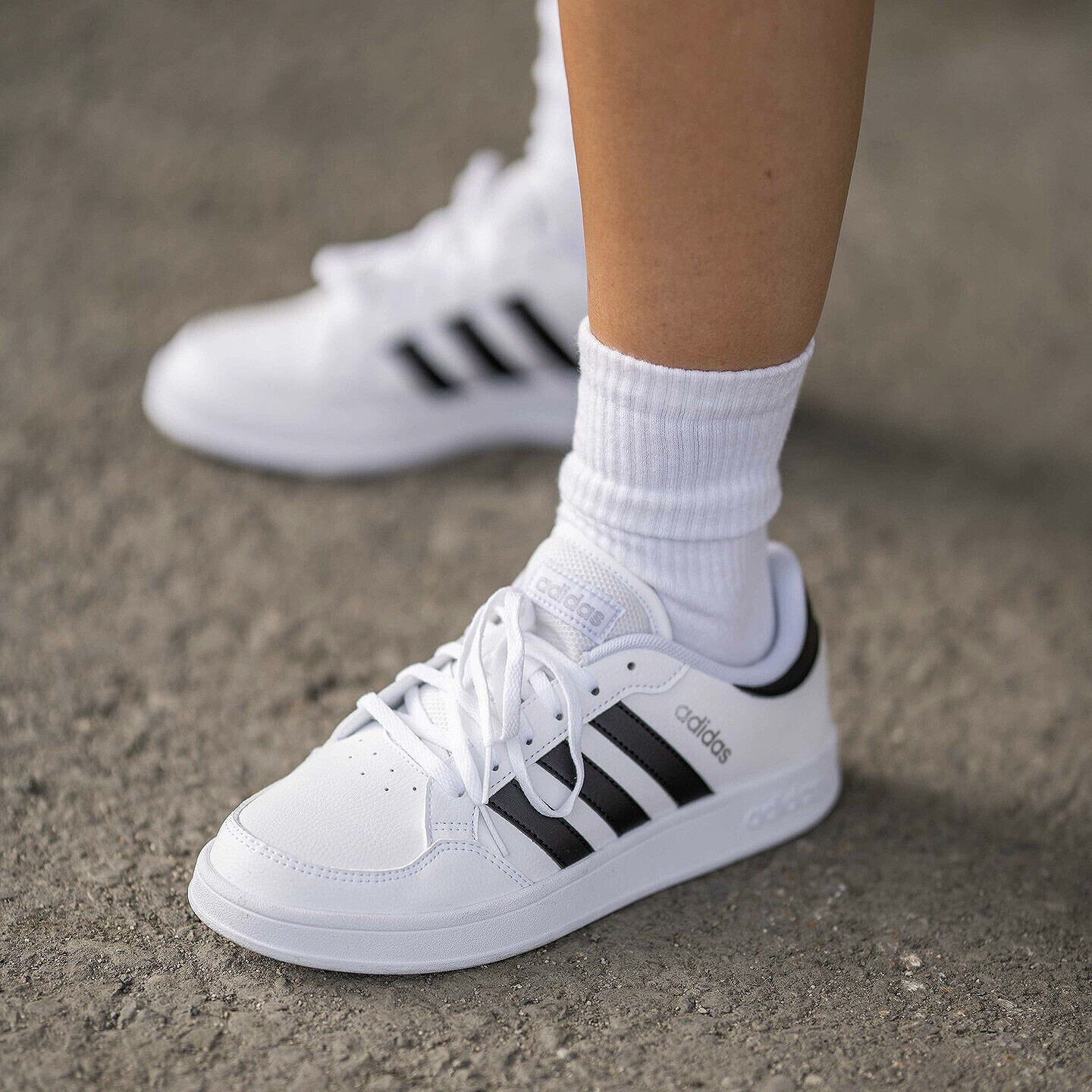 Adidas Breaknet Women’s Sneaker Athletic Shoe Tennis White Training Trainer #724