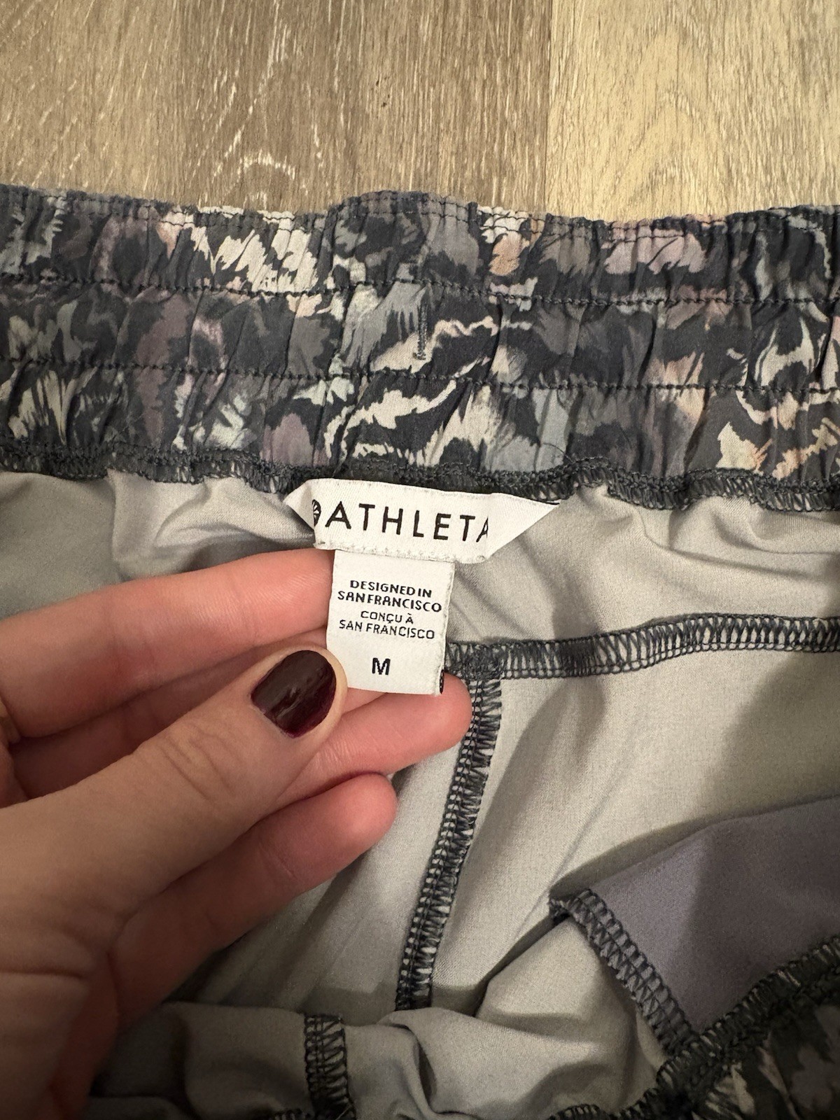 Athleta Women’s Running Shorts MEDIUM Gray Animal Print All Over 3.5″ In Gym