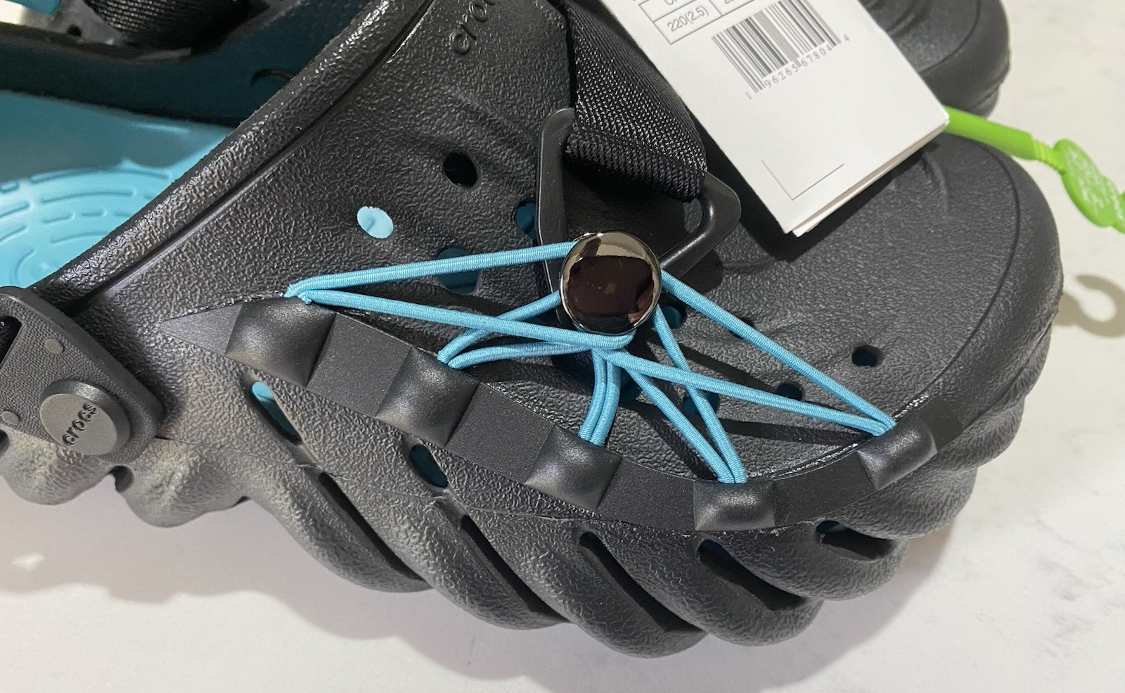 CROCS Limited Edition Echo Lockdown Mens Bungee Cord Black Blue Clogs