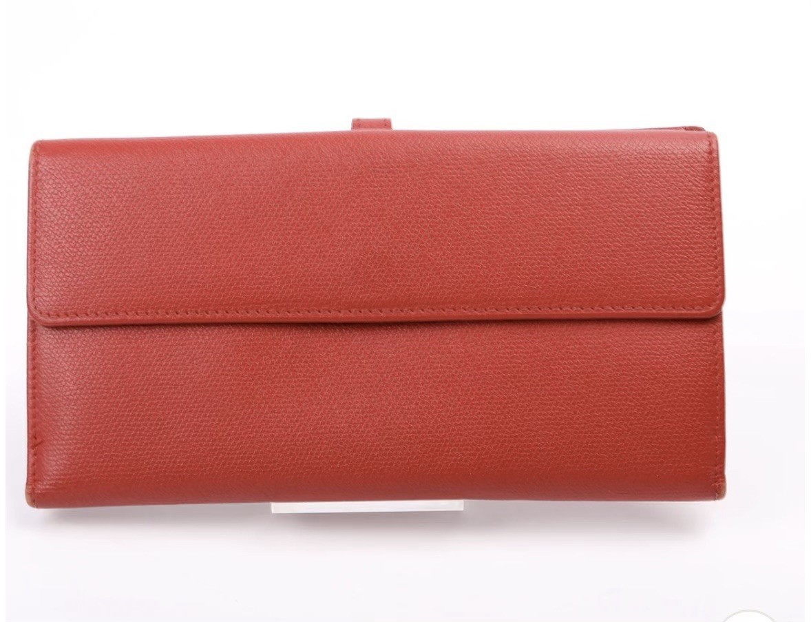 CC Button Long Wallet Grained Calfskin 8M Red