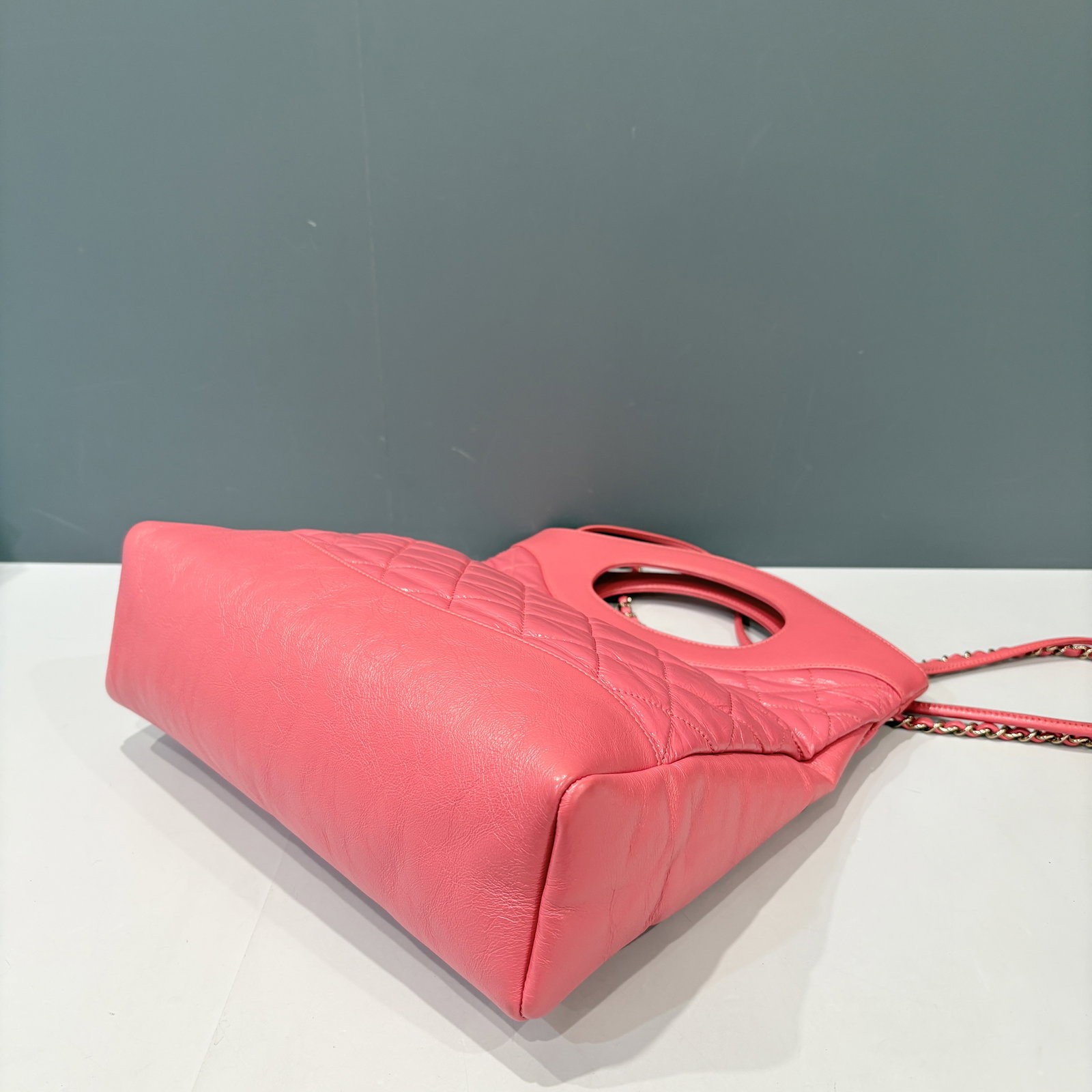 Chanel 31 Shoppinng Bag Pink Crumpled Calfskin (ac031926c1)