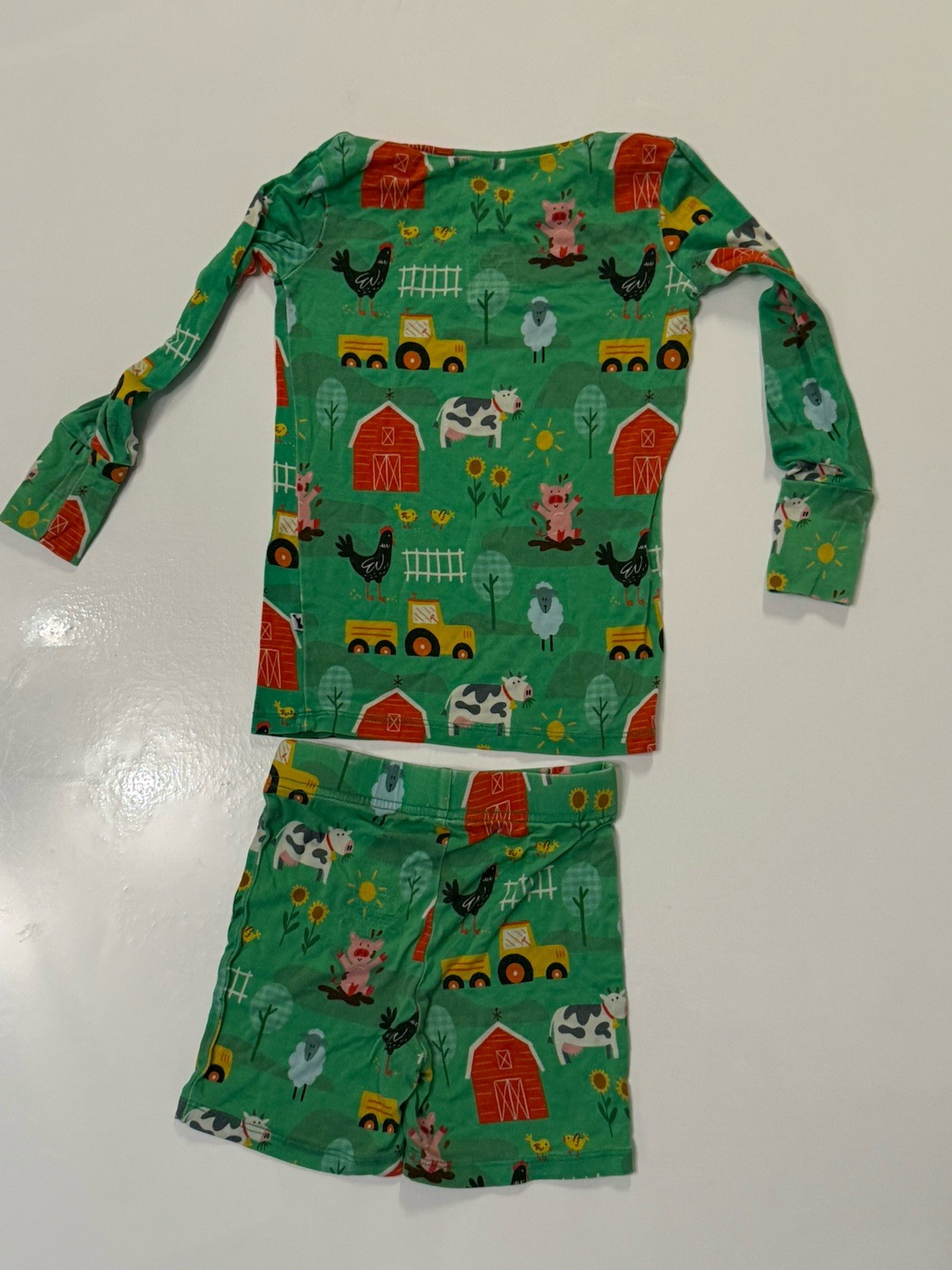 Kiki + Lulu size 2T viscose bamboo pajama set Farm Animals long sleeve shorts