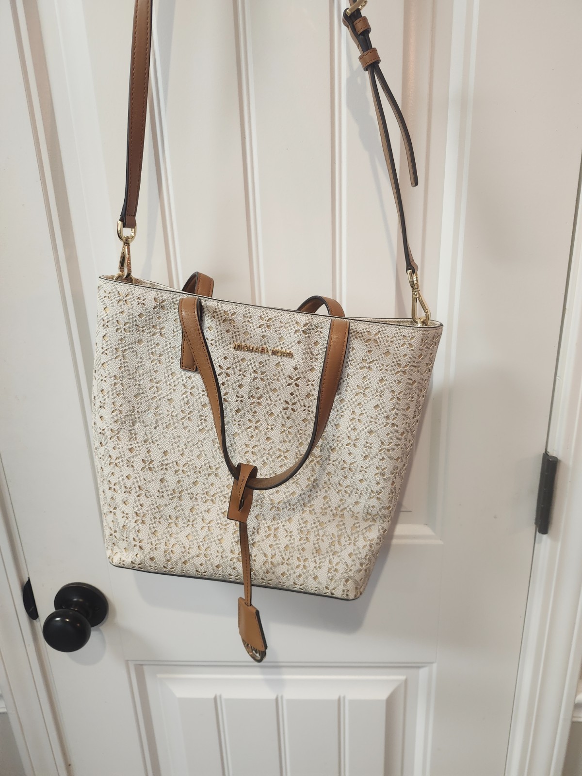 Michael Kors Hayley Medium North-South Saffiano Leather Tote White/Vanilla w/Bag
