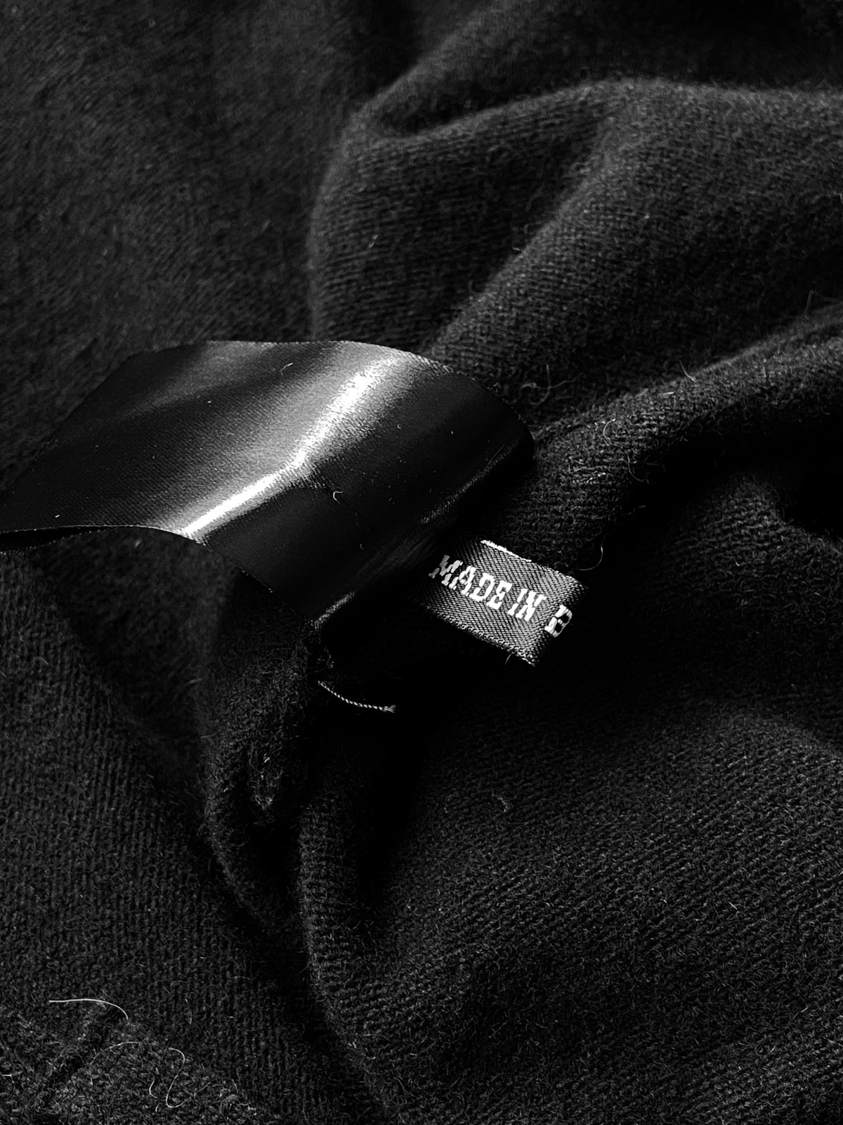 Ann Demeulemeester Black Wool Longline V-Neck Cardigan With Pockets, Size 38