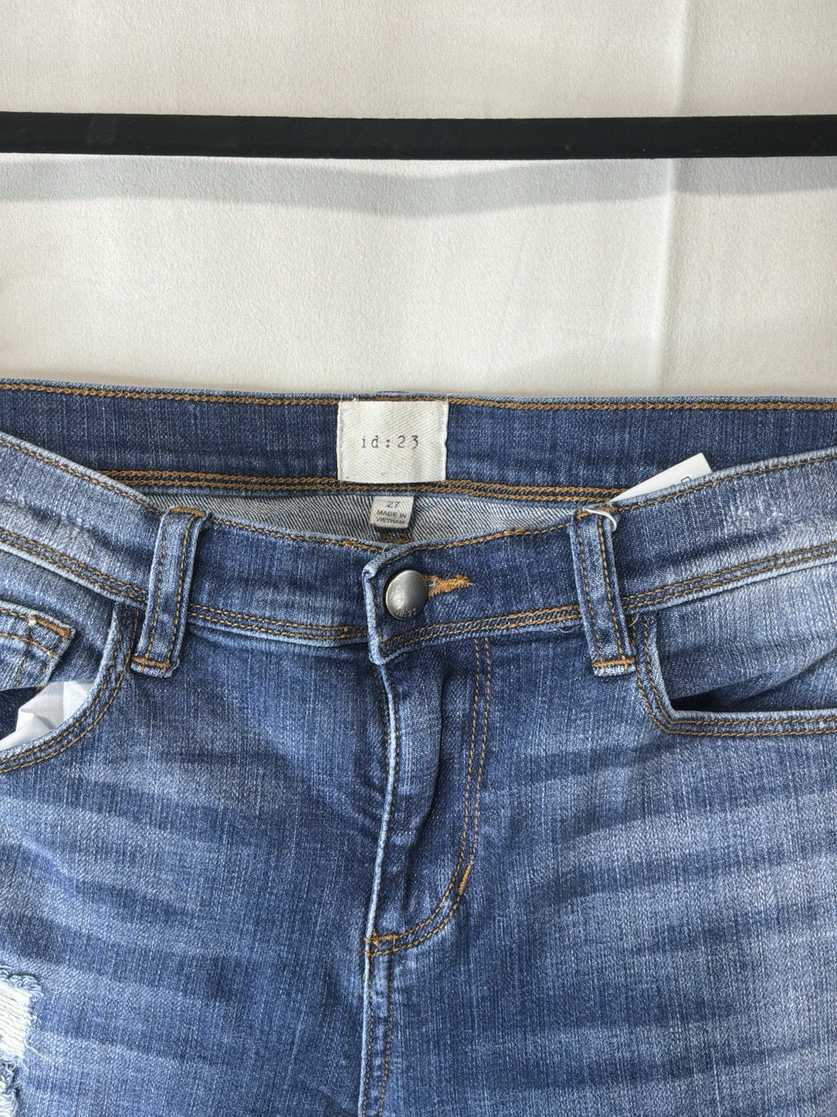 ID:23 Skinny Blue Denim Jeans Medium Wash Distressed 5-Pocket Button Women’s