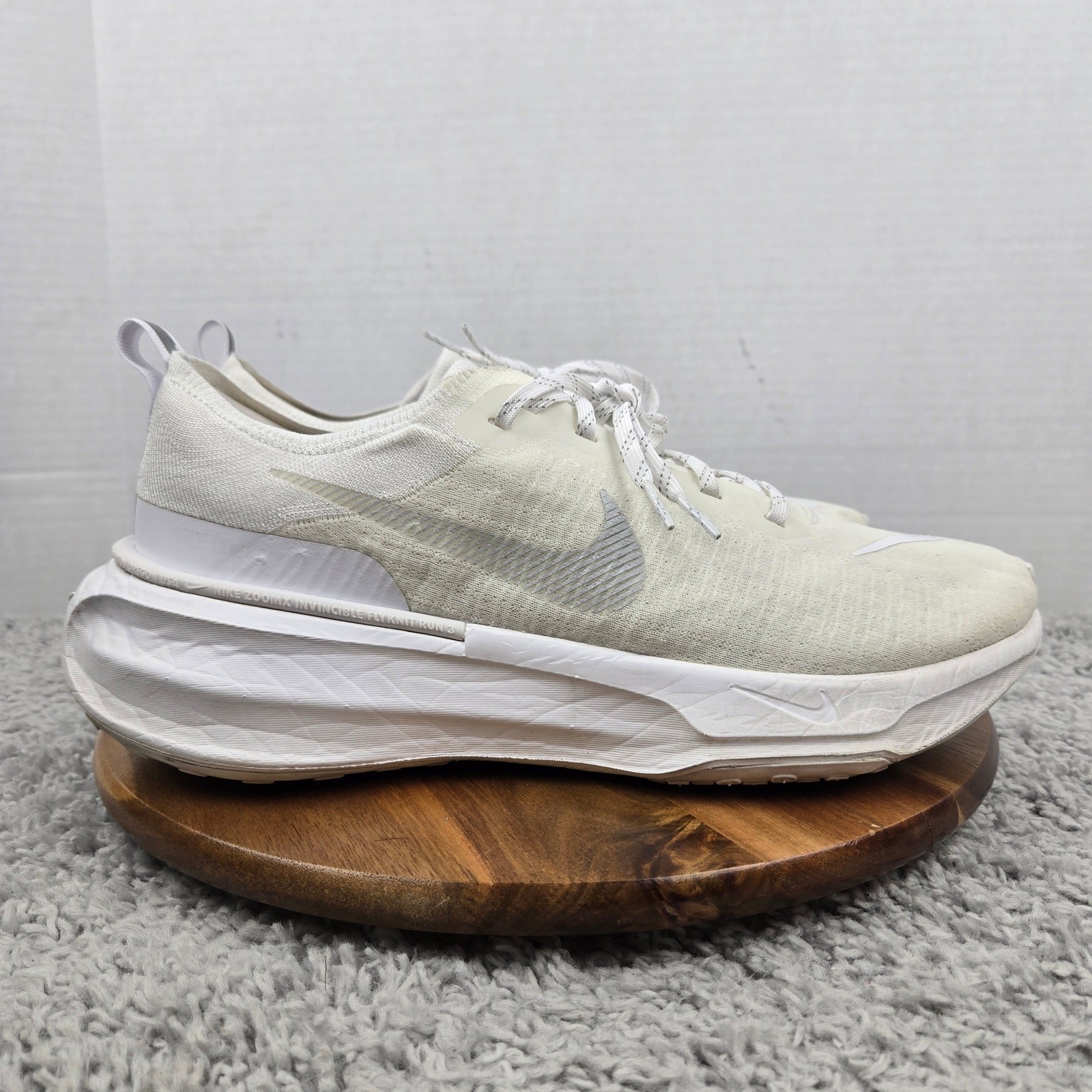 Nike Men 13 ZoomX Invincible Run 3 White Photon Dust Gym Running Shoe DR2615-103